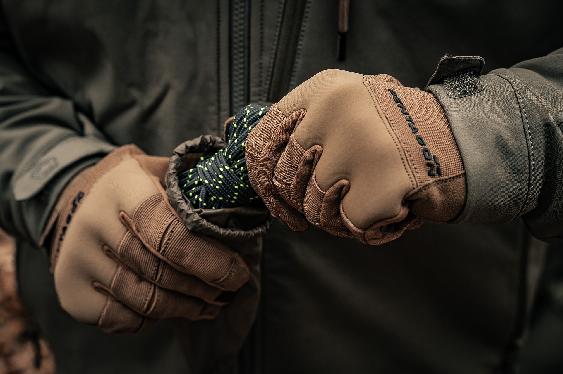 Pentagon Mongoose Tactical Gloves - Coyote