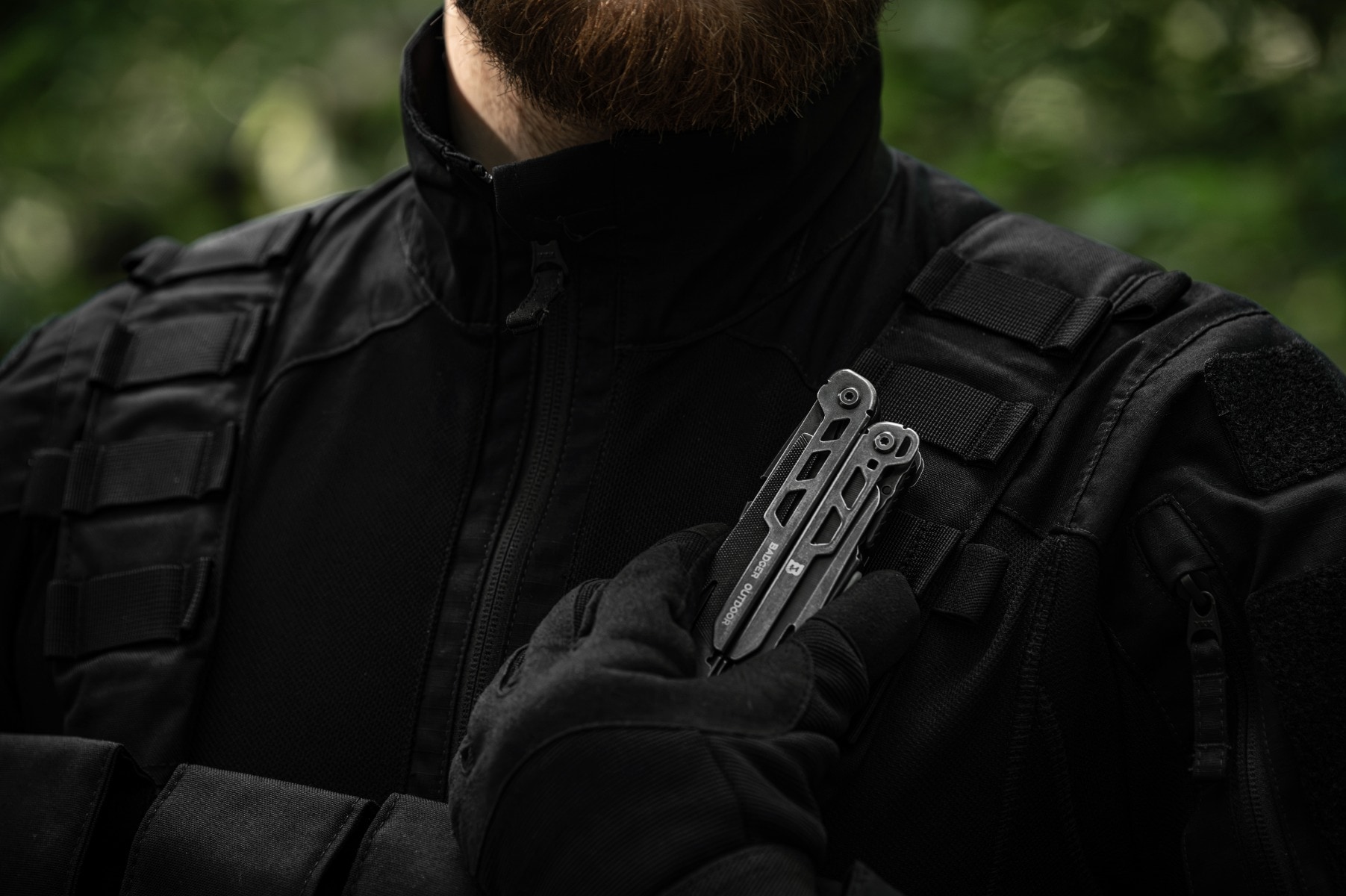 Multitool z grawerem