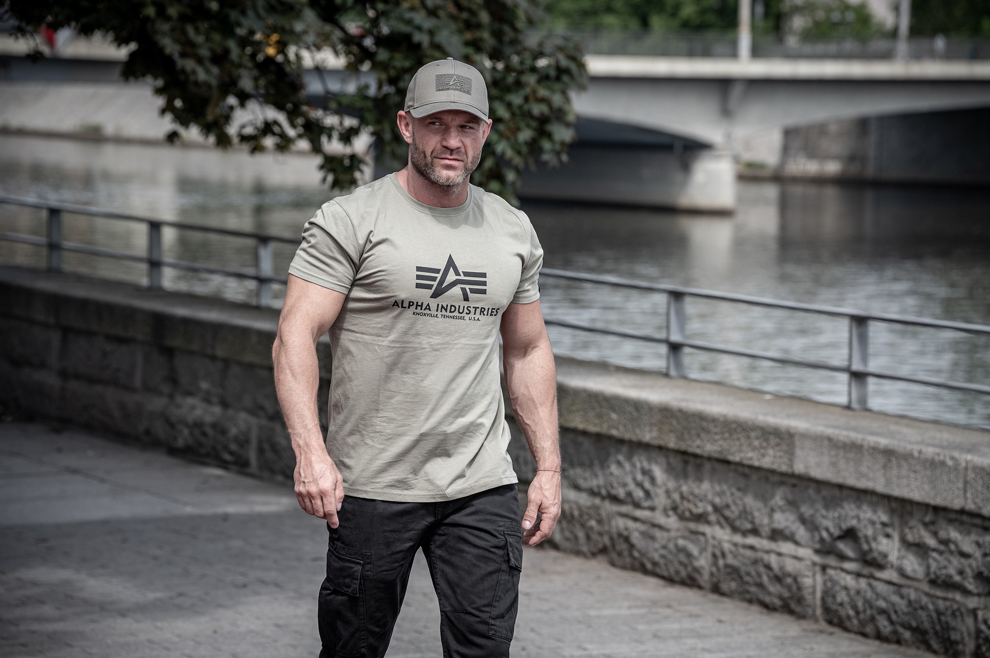T-shirt Alpha Industries Basic - Olive/Black