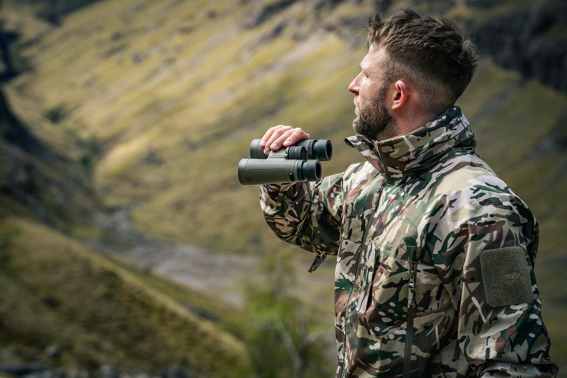 Binocolo Bushnell R3 8x42 - Ranger Green