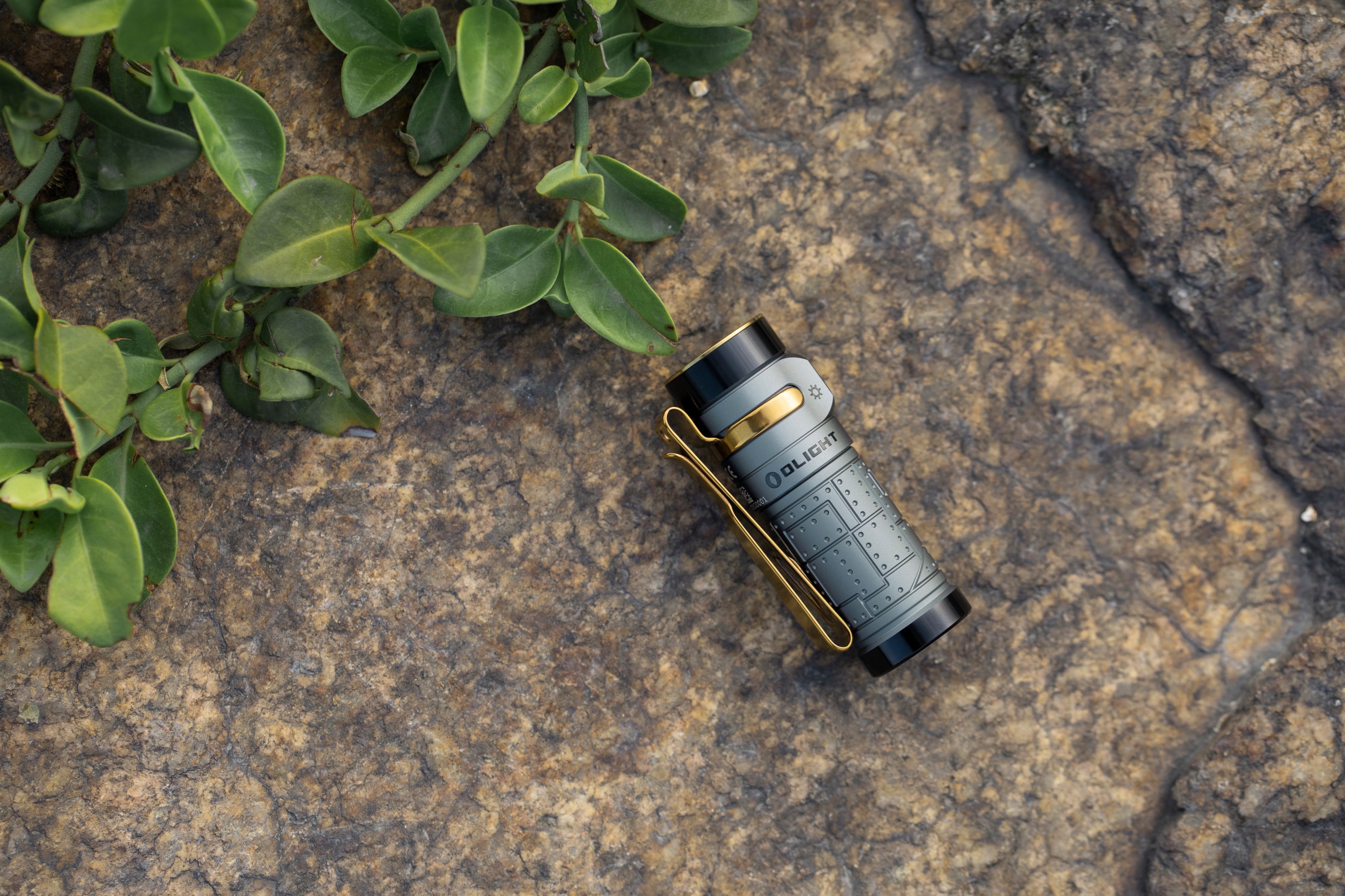 Torcia ricaricabile Olight Baton 4 Fighter Pilot - 1300 lumen