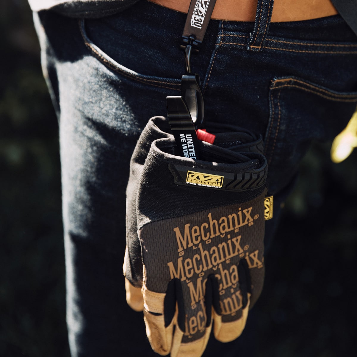 Clip Mechanix per fissaggio guanti - Ranger Green