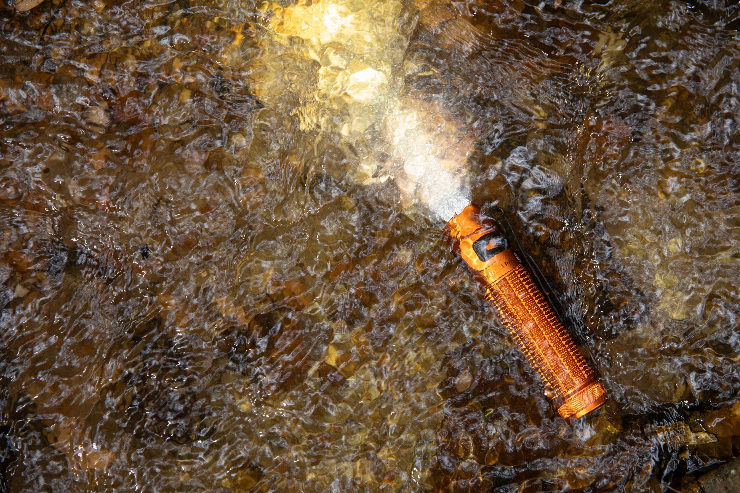Torcia Olight Baton 4 Pro - 1600 lumen - Orange