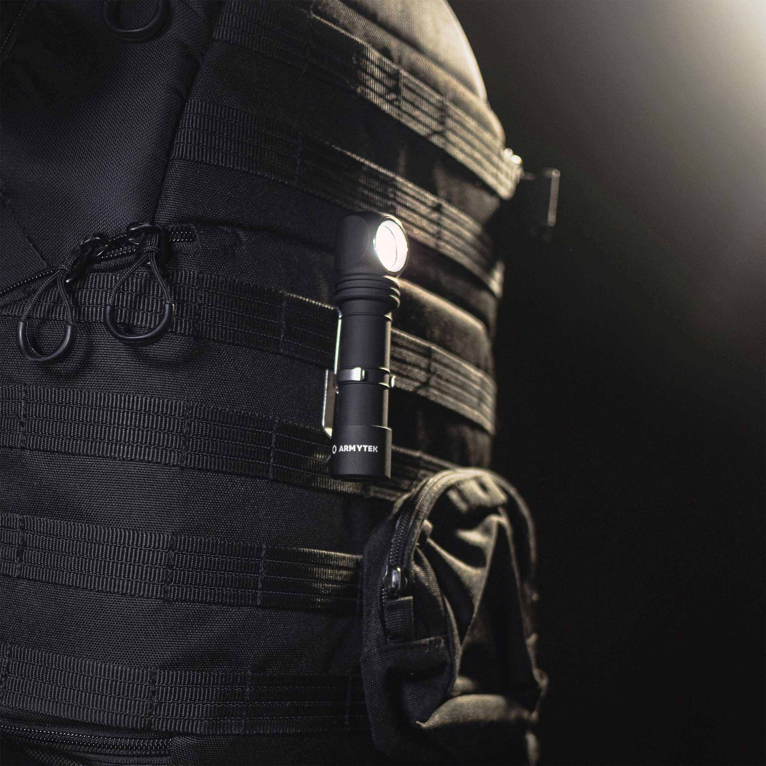 Lampada frontale e ad angolo Armytek Wizard C2 Pro Nichia Magnet USB Yellow PCB - 1600 lumen