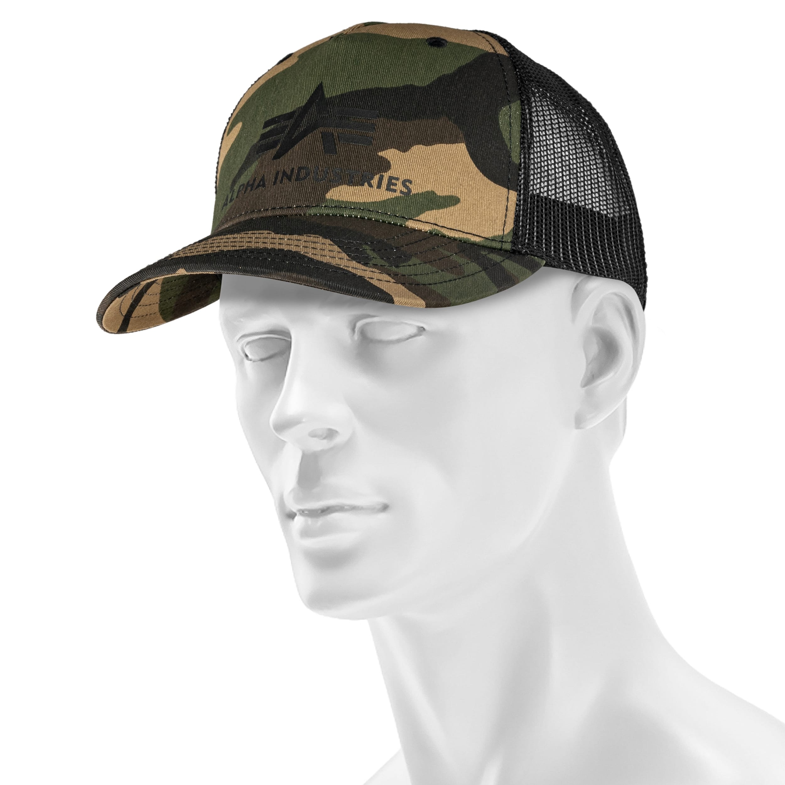 Cappellino con visiera Alpha Industries Basic Trucker Cap - Woodland Camo 65