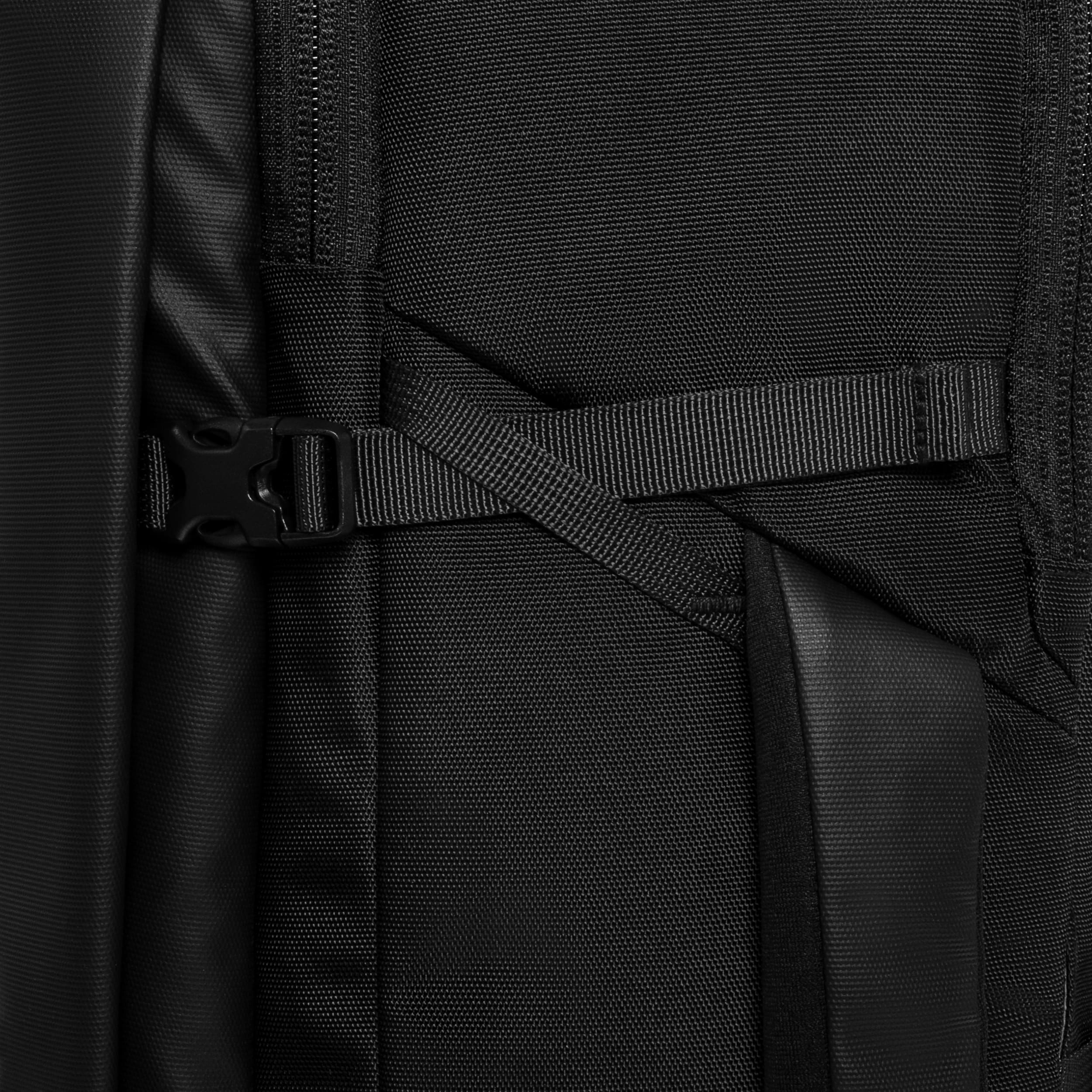 Zaino Alpinus Caparao 30 l - Nero