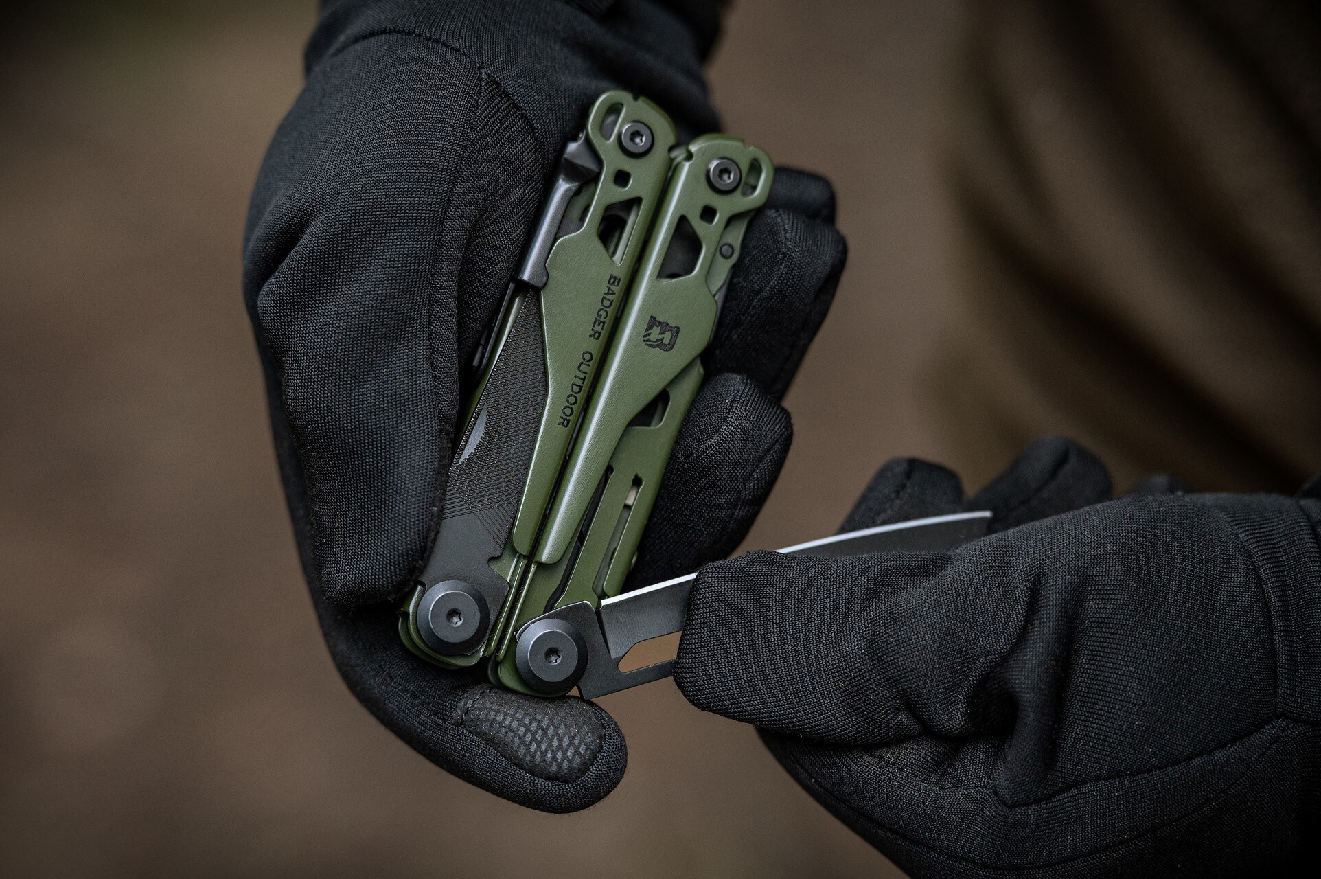 Multitool Badger Outdoor Solid - Olive