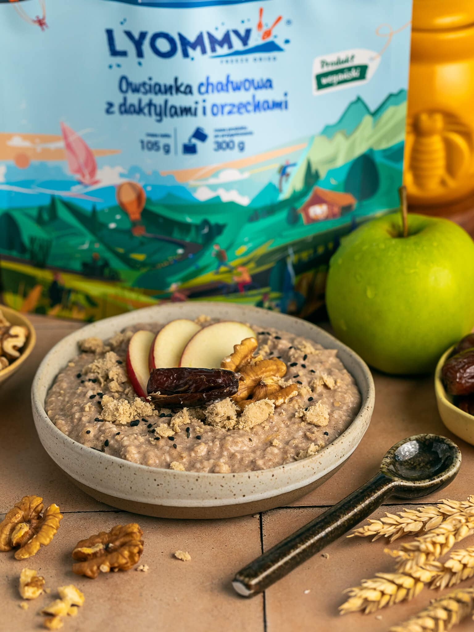 Cibo liofilizzato Lyommy Porridge al gusto halva con datteri e noci 105 g/471 kcal