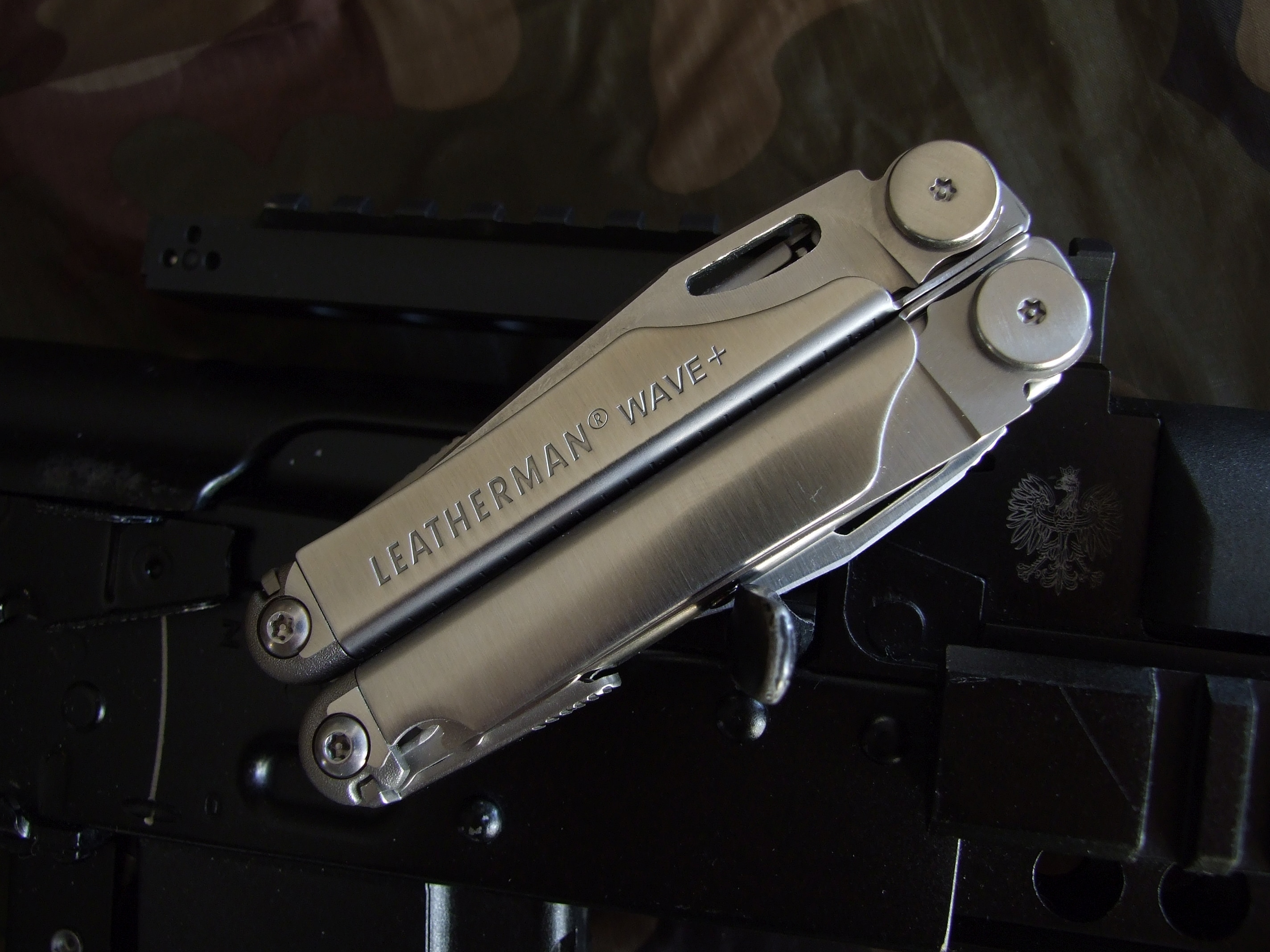 Multitool Leatherman Wave Plus Polish Army con fodero