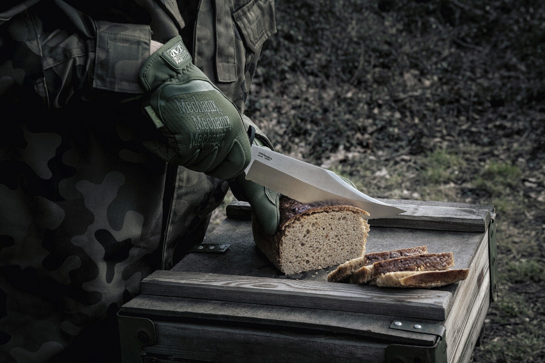 Pane militare