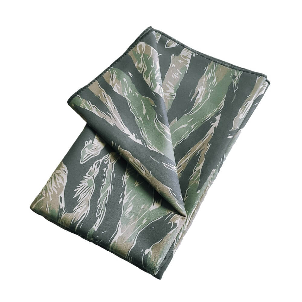 Prosop cu uscare rapidă Haasta 150 x 65 cm - Tiger Stripe