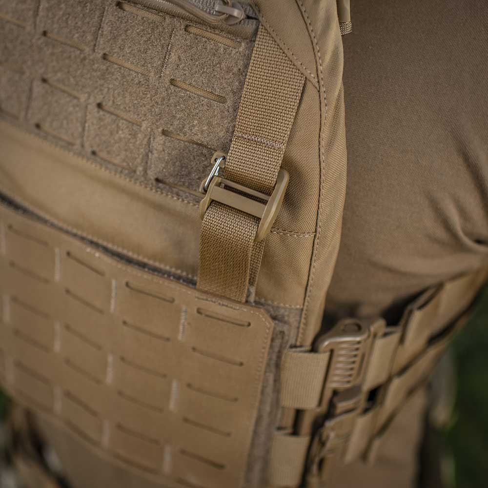Vestă tactică tip Plate Carrier M-Tac Cuirass Fast QRS Gen. II - Coyote