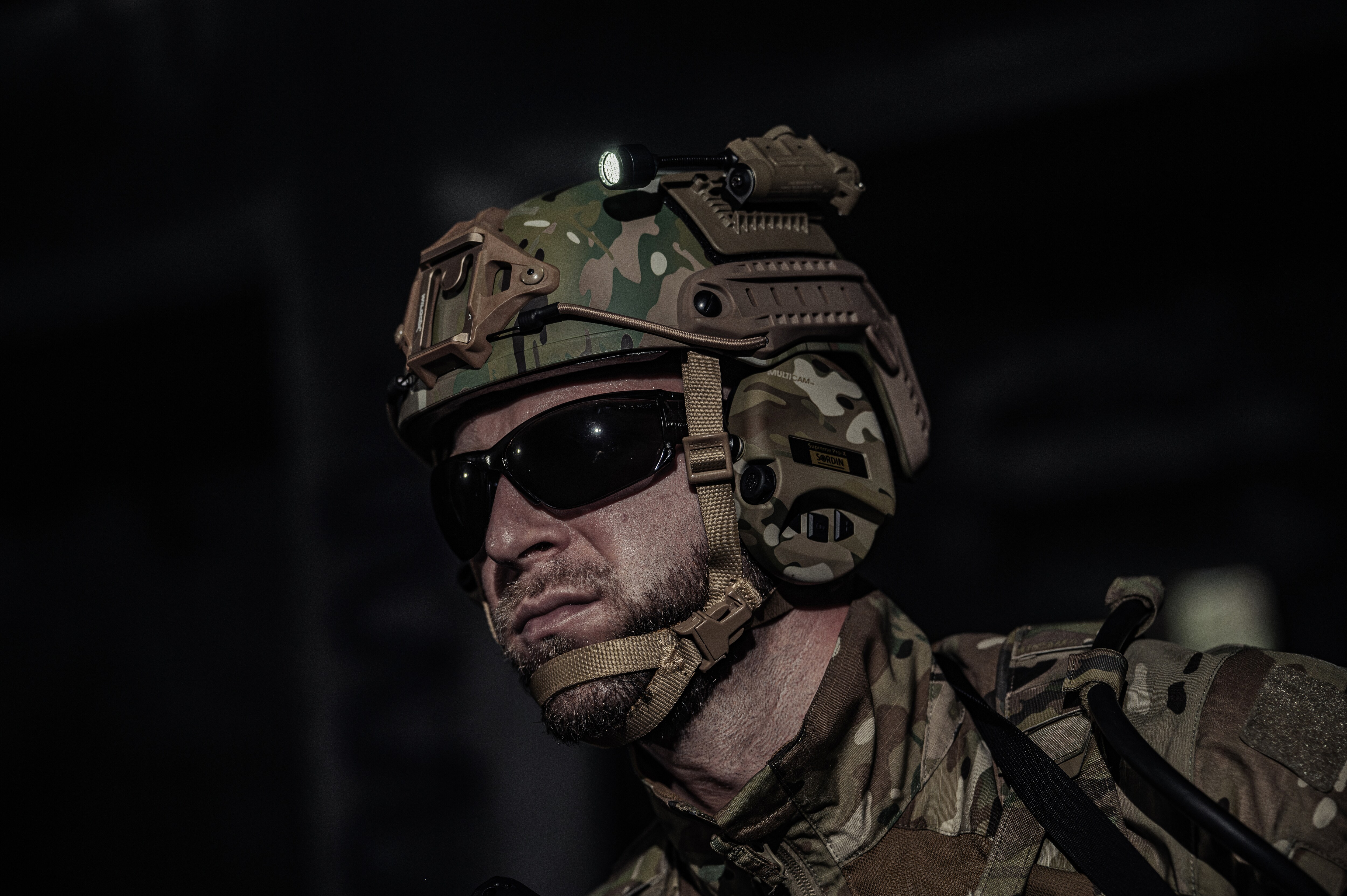 Protecție auditivă activă Sordin Supreme Pro-X Neckband - MultiCam