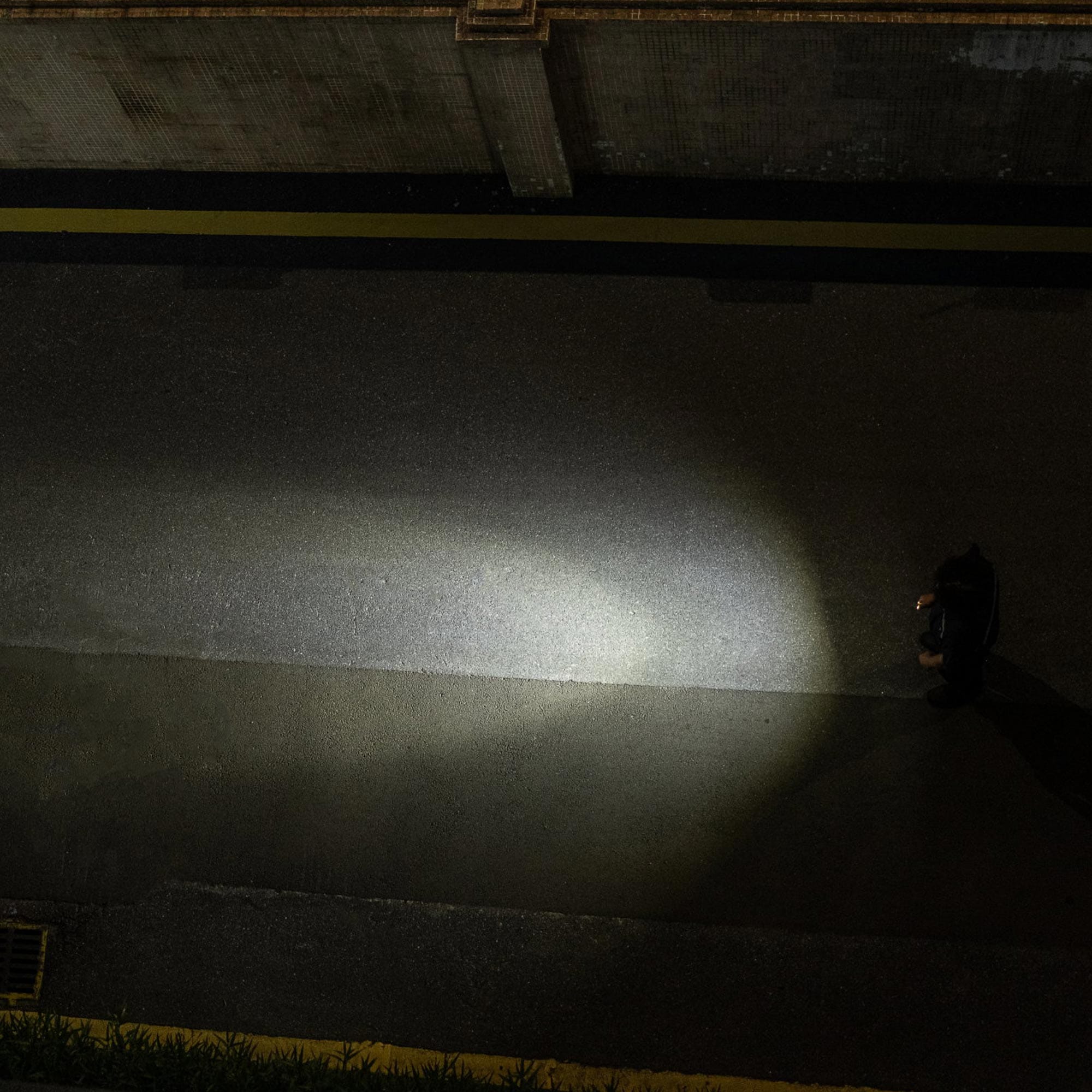 Lanternă Olight I1R 2 Pro Center - 180 lumeni