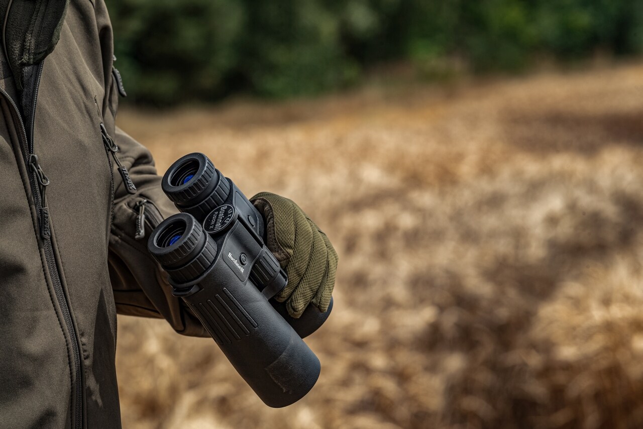 Binoclu Bushnell Fusion X 10x42 cu telemetru laser