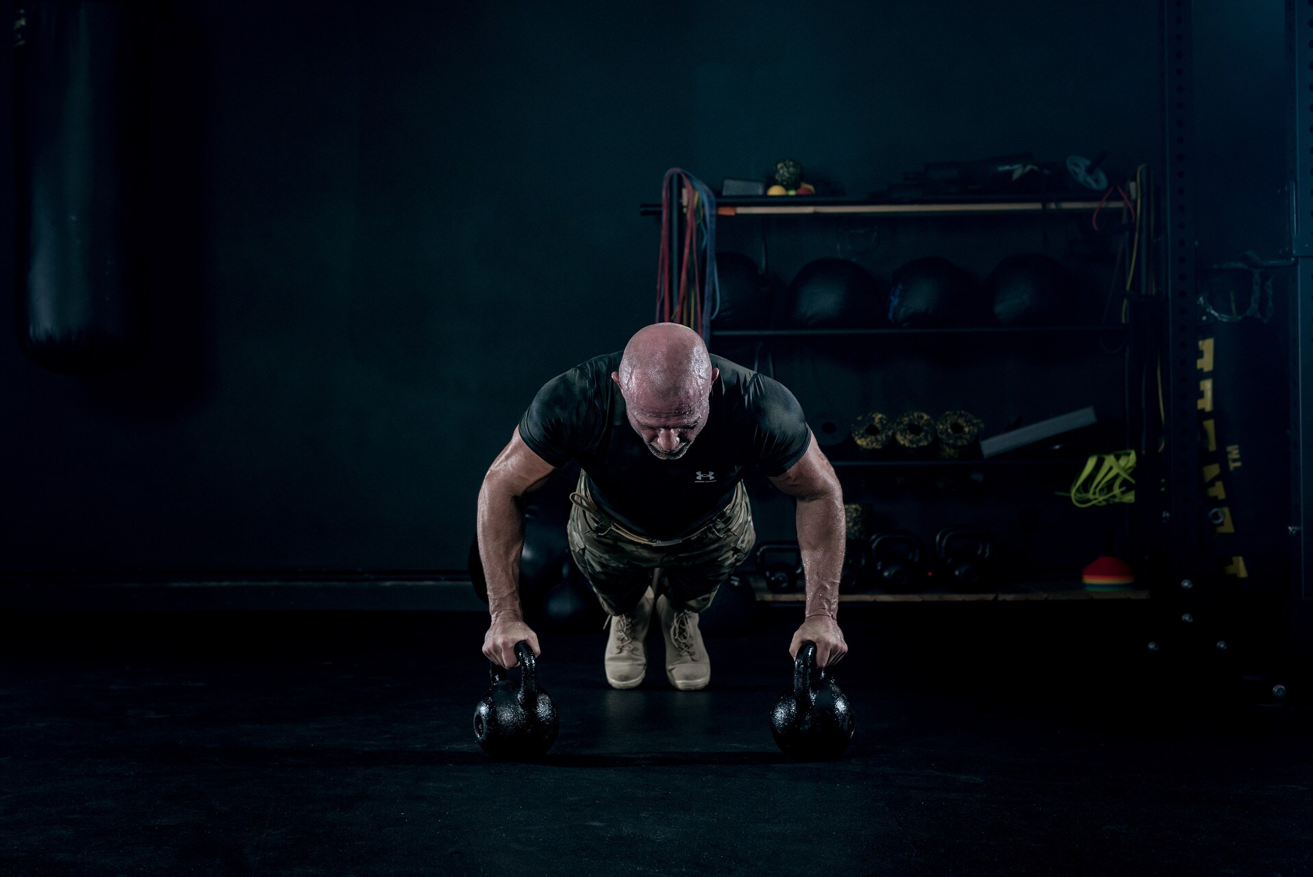 Ganteră Kettlebell din fontă Thorn+Fit CC 2.0 8 kg