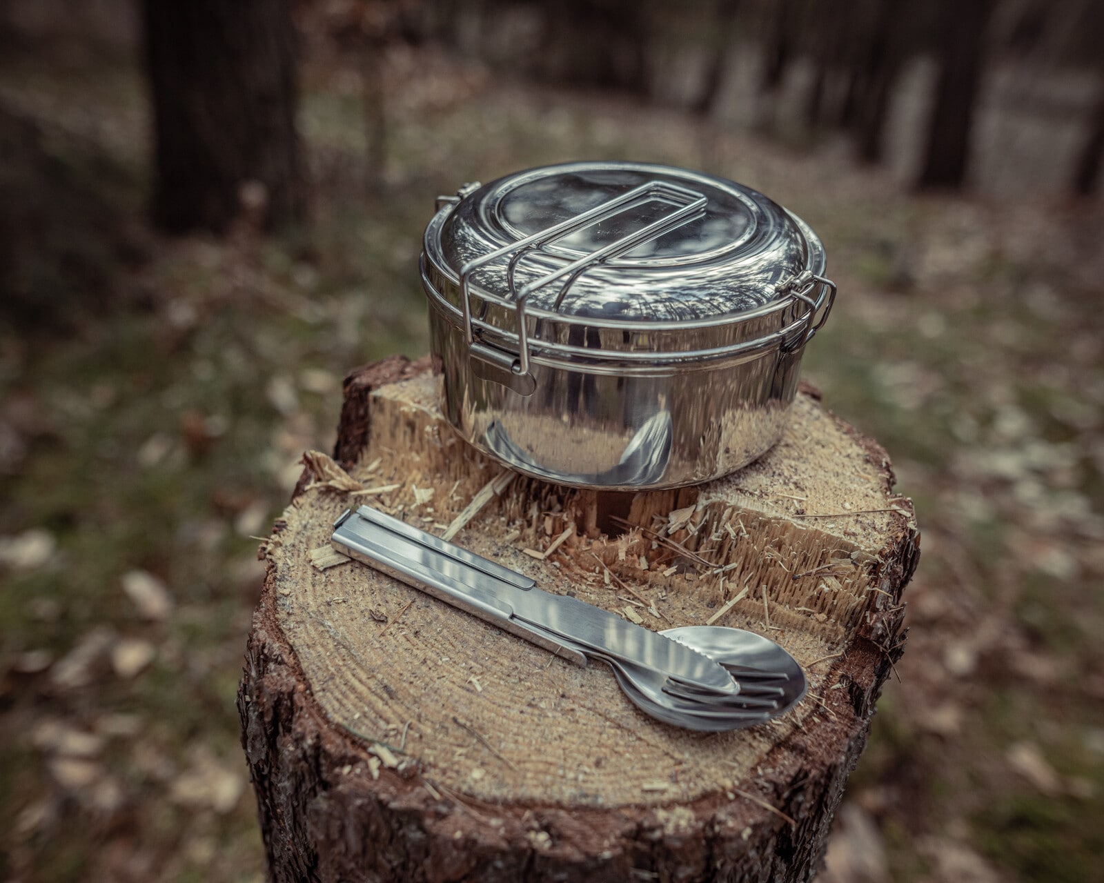 Set esențial Badger Outdoor Military Steel 4MCS