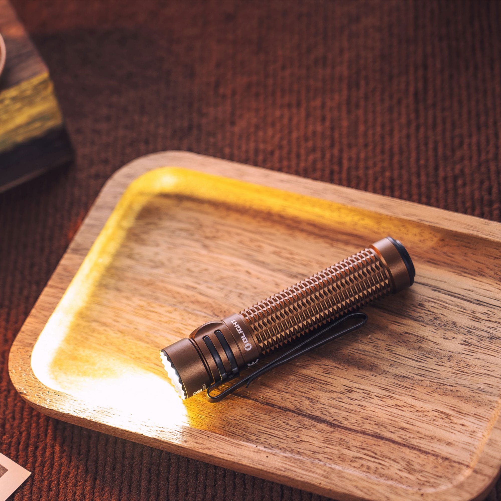 Lanternă Olight Warrior Mini 3 Desert Tan - 1750 lumeni