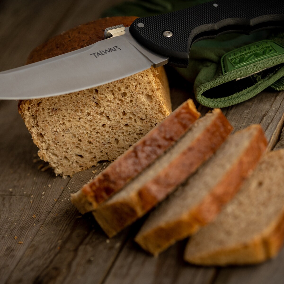 Pâine de armată făcută cu ferment natural, termen de valabilitate 24 de luni - 400 g