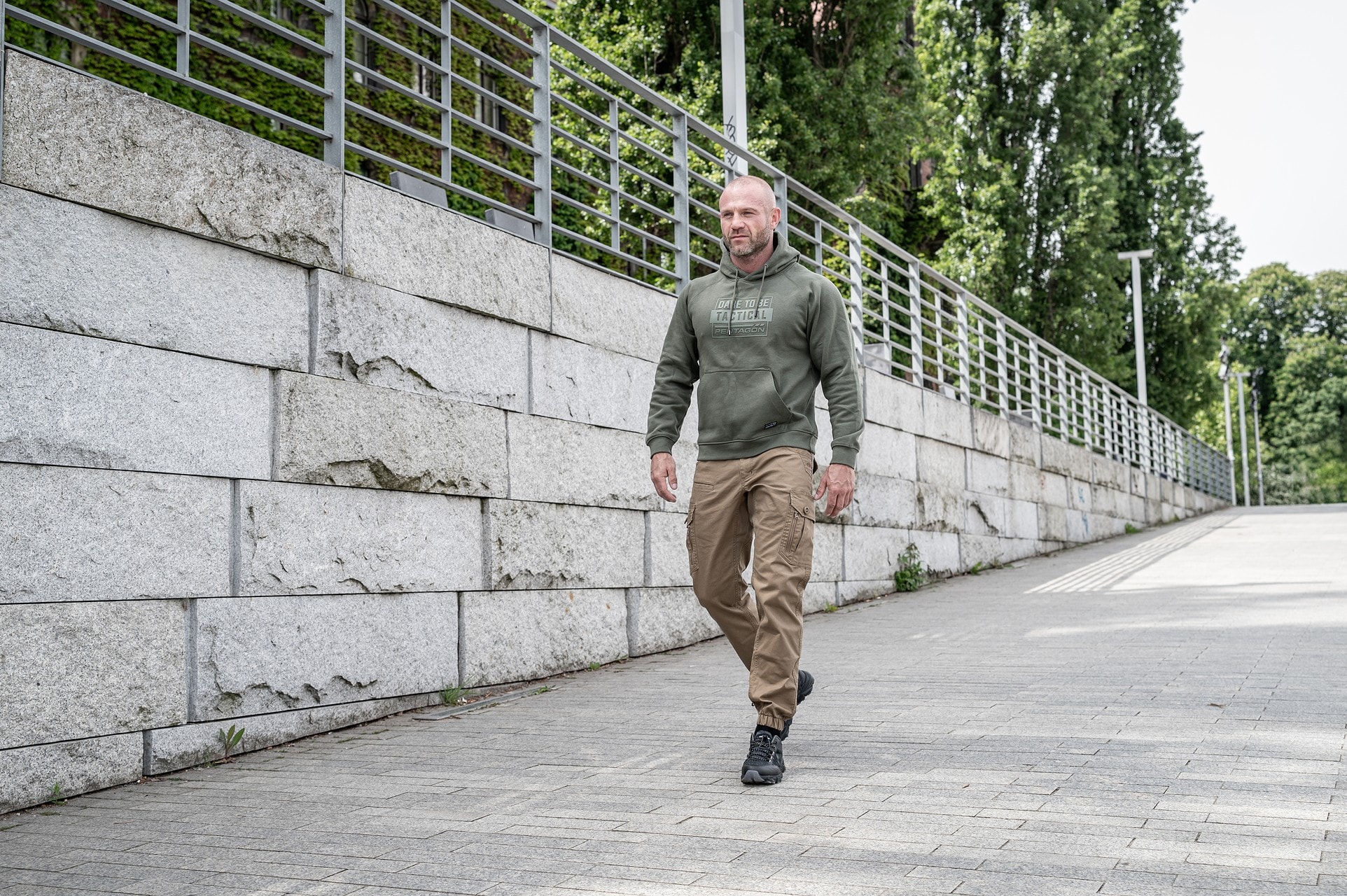 Pantaloni Pentagon Invictus Tactical Joggers - Coyote