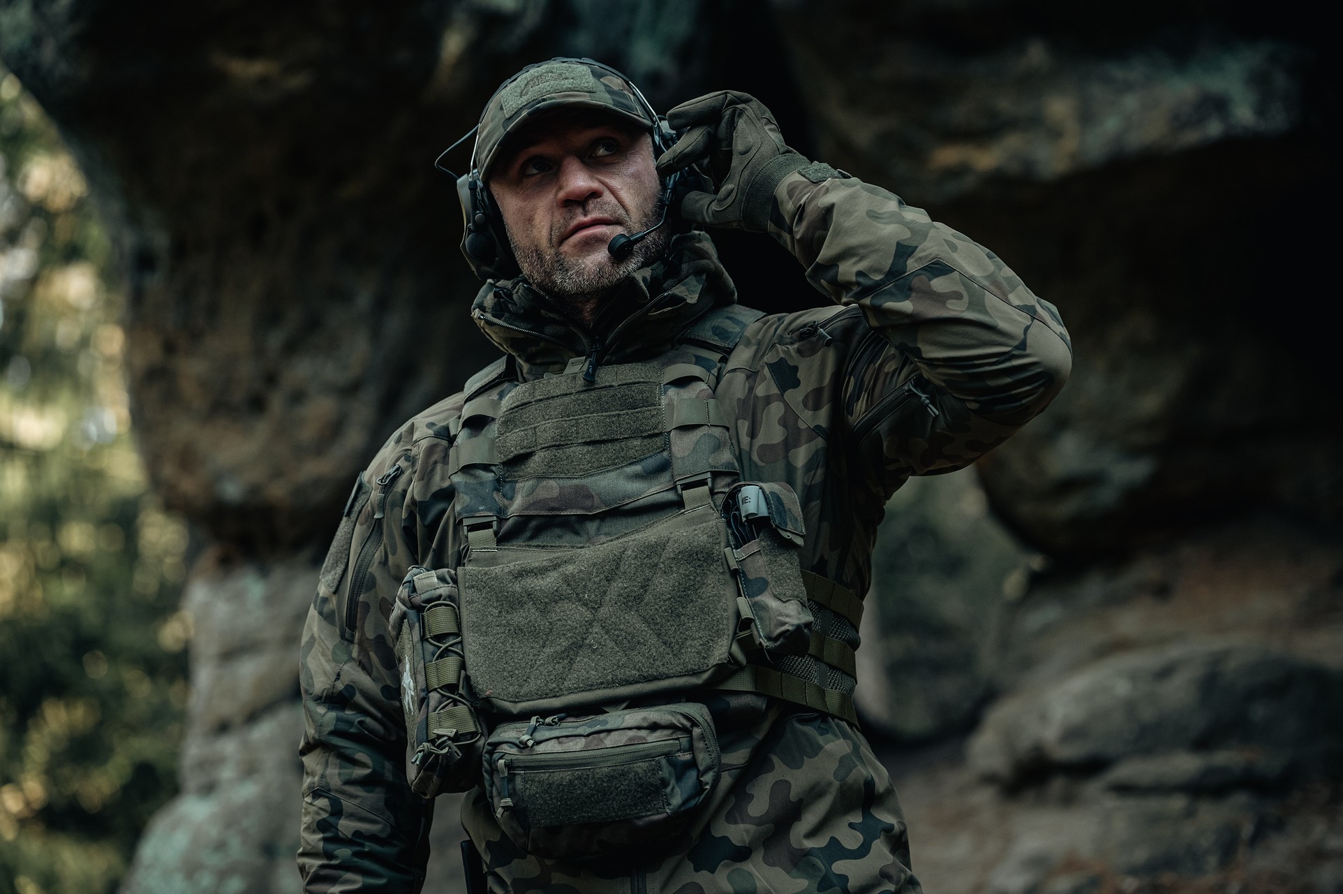Protecție auditivă activă 3M Peltor ComTac VIII - Green