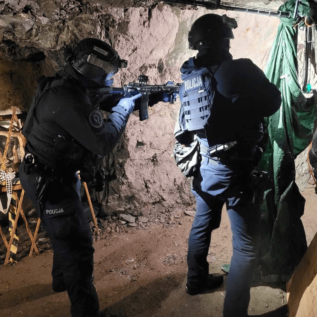 Lanternă pentru cască militară Mactronic Storm 1LP - 90 lumeni