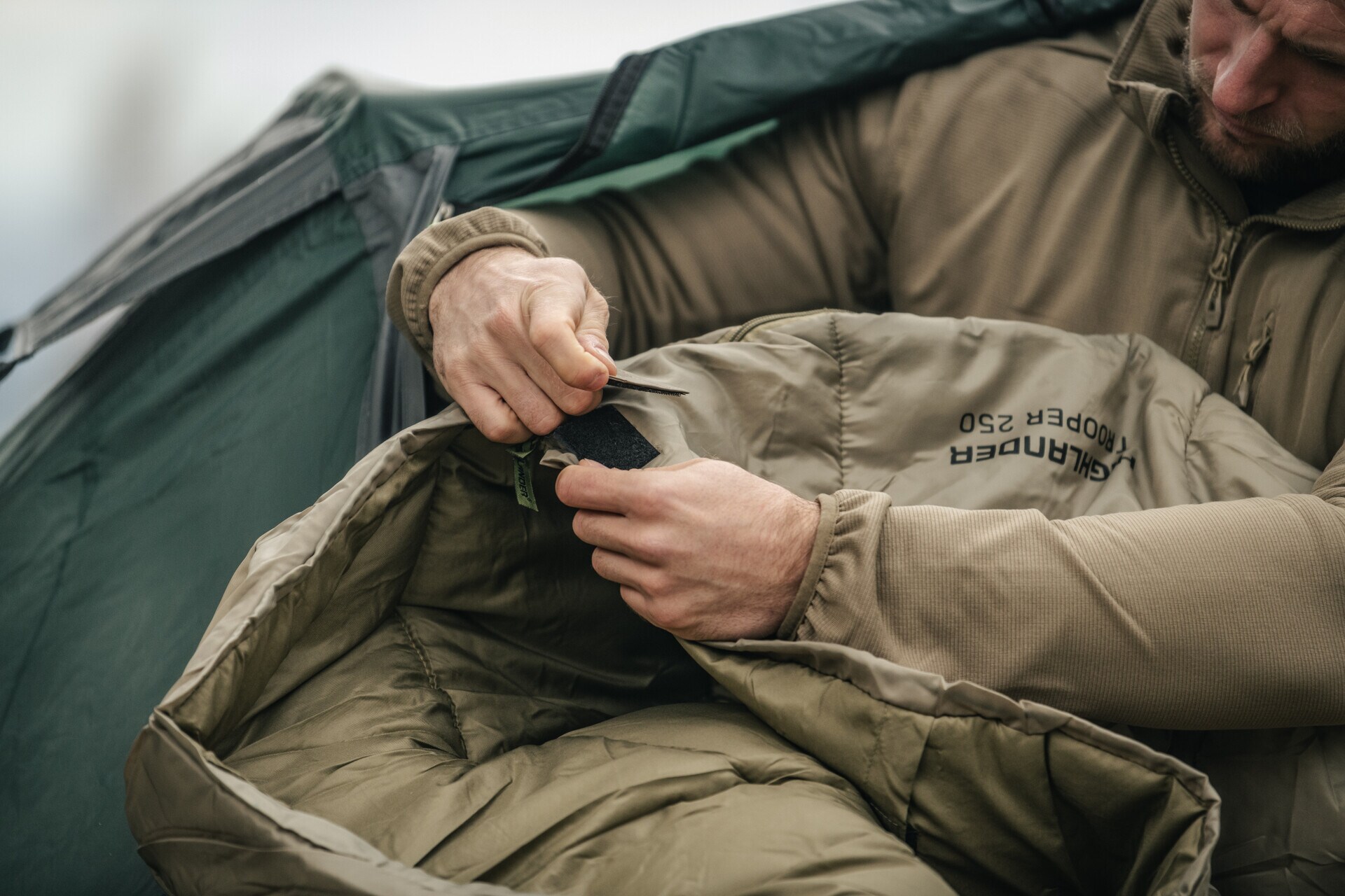 Sac de dormit Highlander Forces Trooper 250 Ranger Green - dreapta