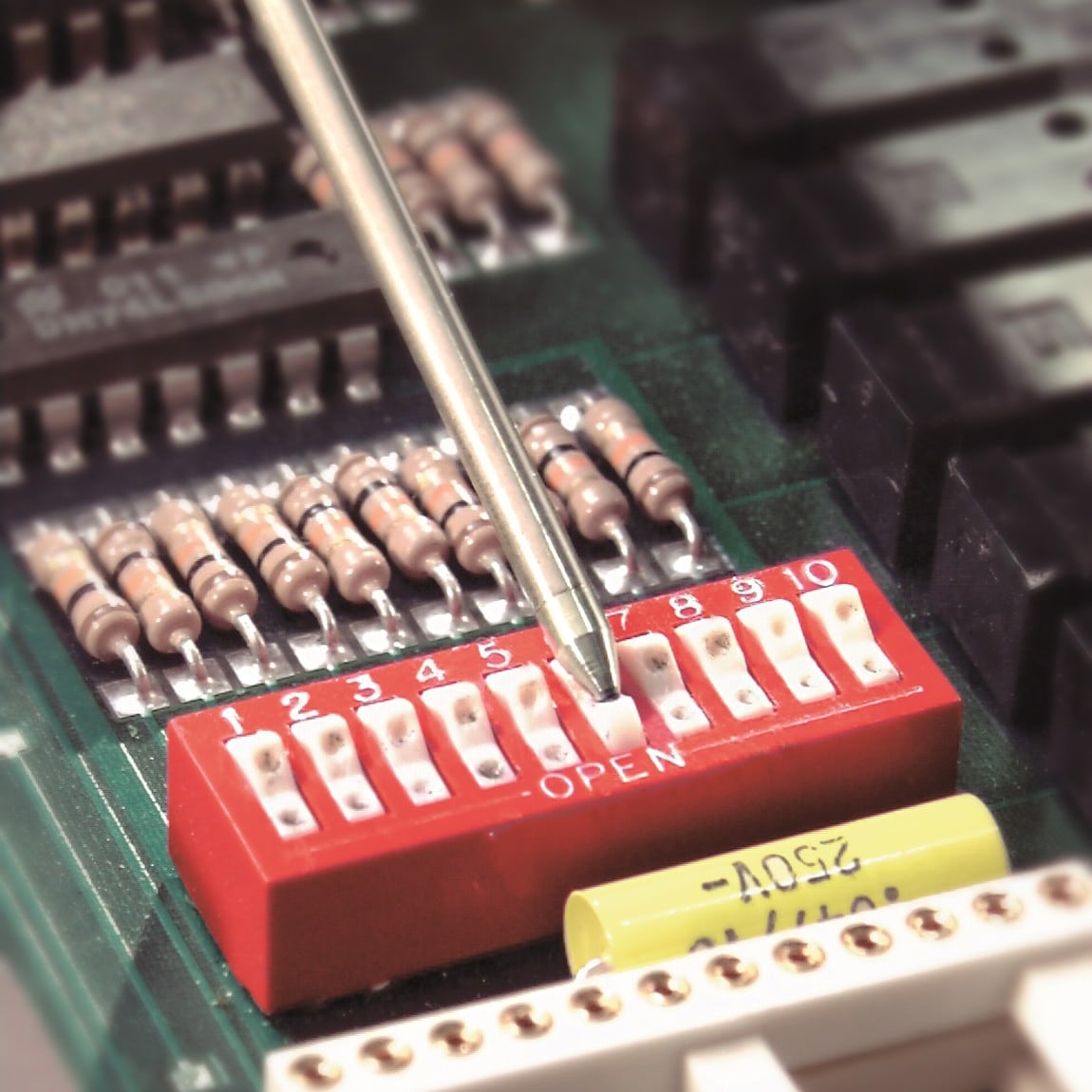 Briceag Victorinox Cyber Tool M - Transparent Red