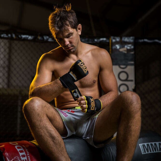 Mănuși/ fașe cu gel DBX Bushido - Negre/Aurii