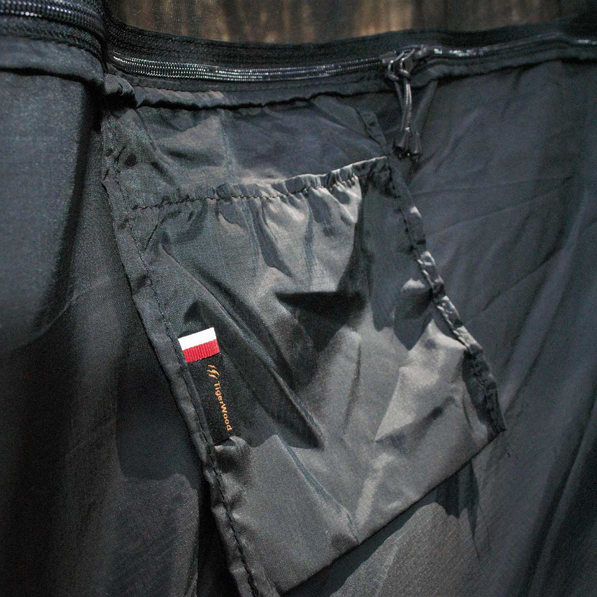 Hamac ultraușor TigerWood Libelula V2 Long Black - cu plasă de protecție împotriva insectelor