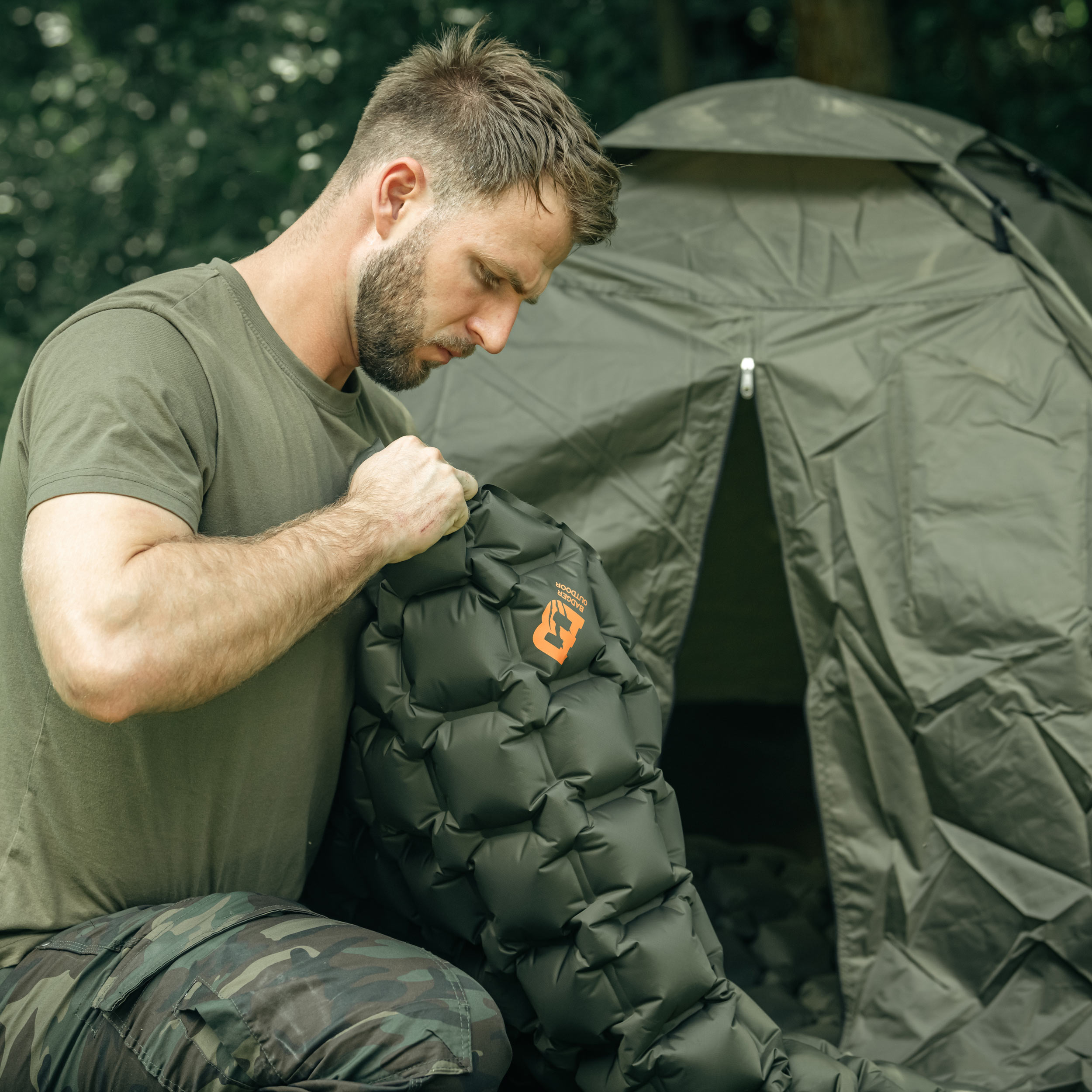 Saltea pentru două persoane Badger Outdoor 186 x 116 cm - Olive