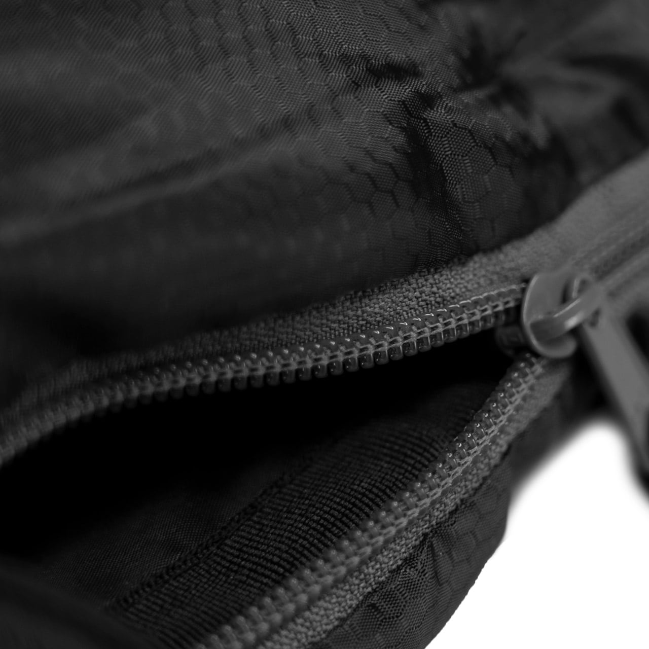 Sac de dormit Alpinus Warm 1500 negru - stânga