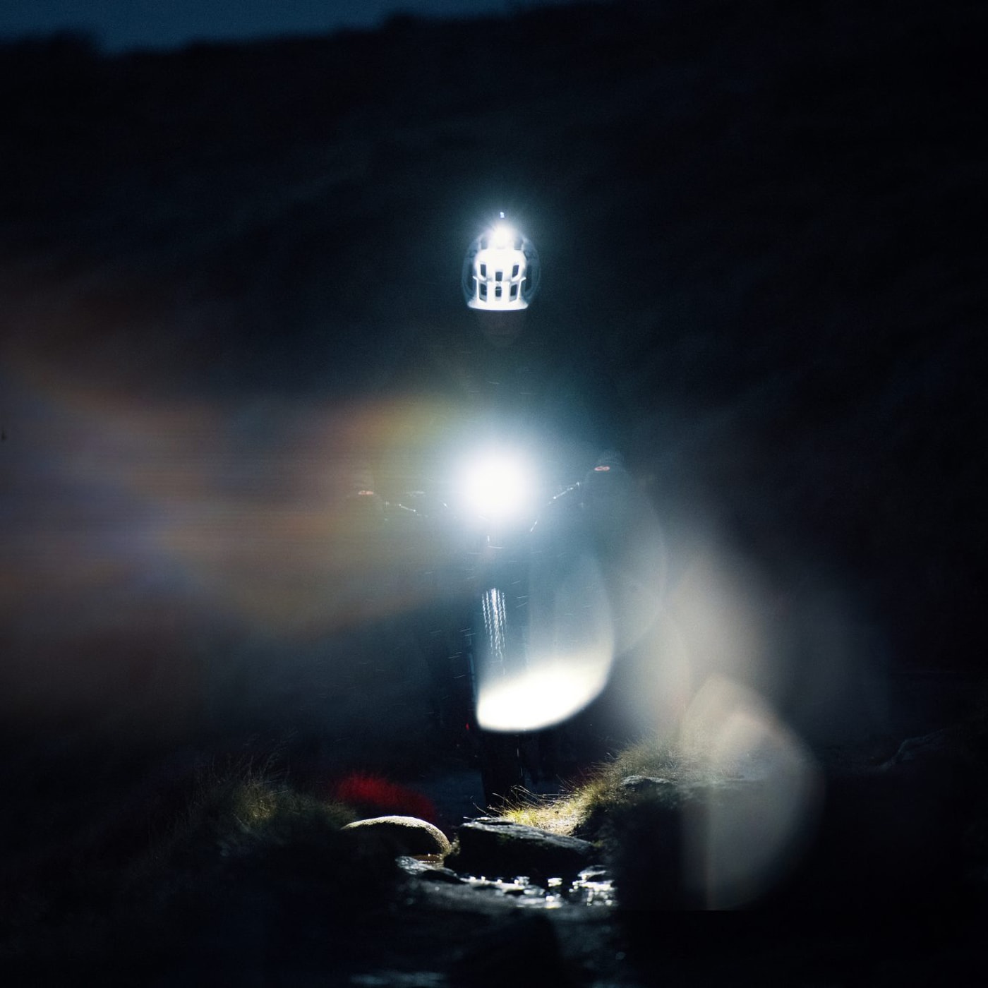 Lumină frontală pentru bicicletă Moon Meteor Storm Pro - 2000 lumeni