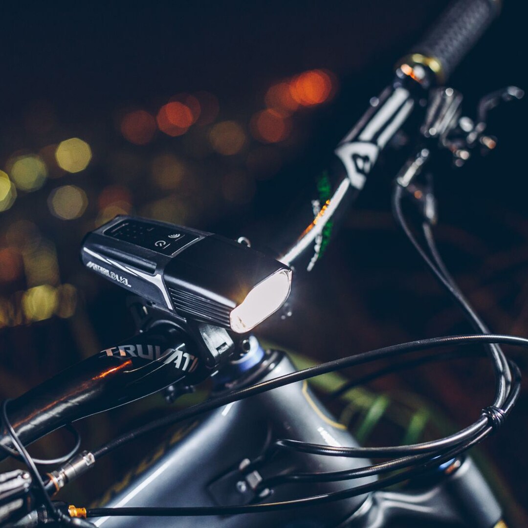 Lumină frontală pentru bicicletă Moon Meteor Storm Dual - 1300 lumeni