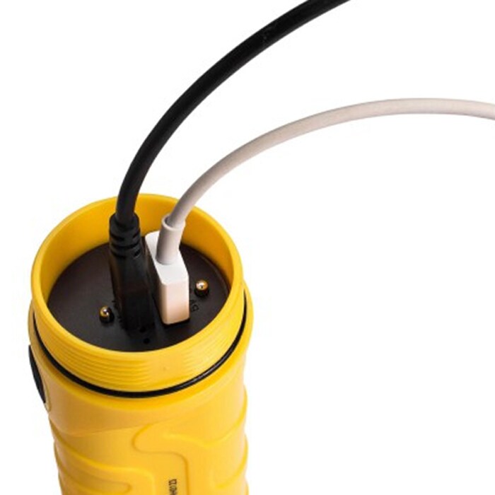 Lanternă Mactronic Dura Light 2.3 - 700 lumeni