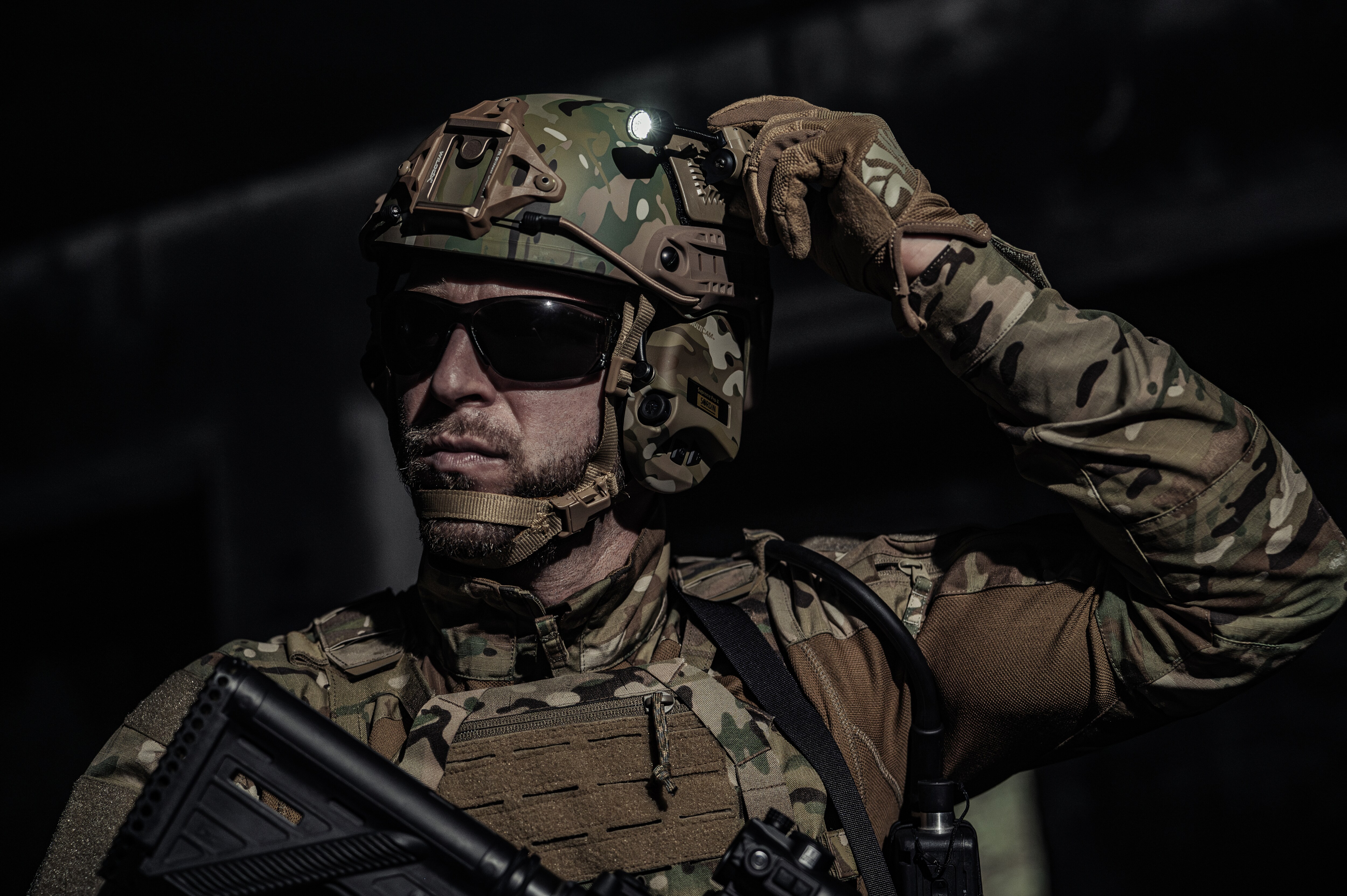 Lanternă pentru cască Streamlight Sidewinder Stalk Helmet Clip Coyote - 76 lumni