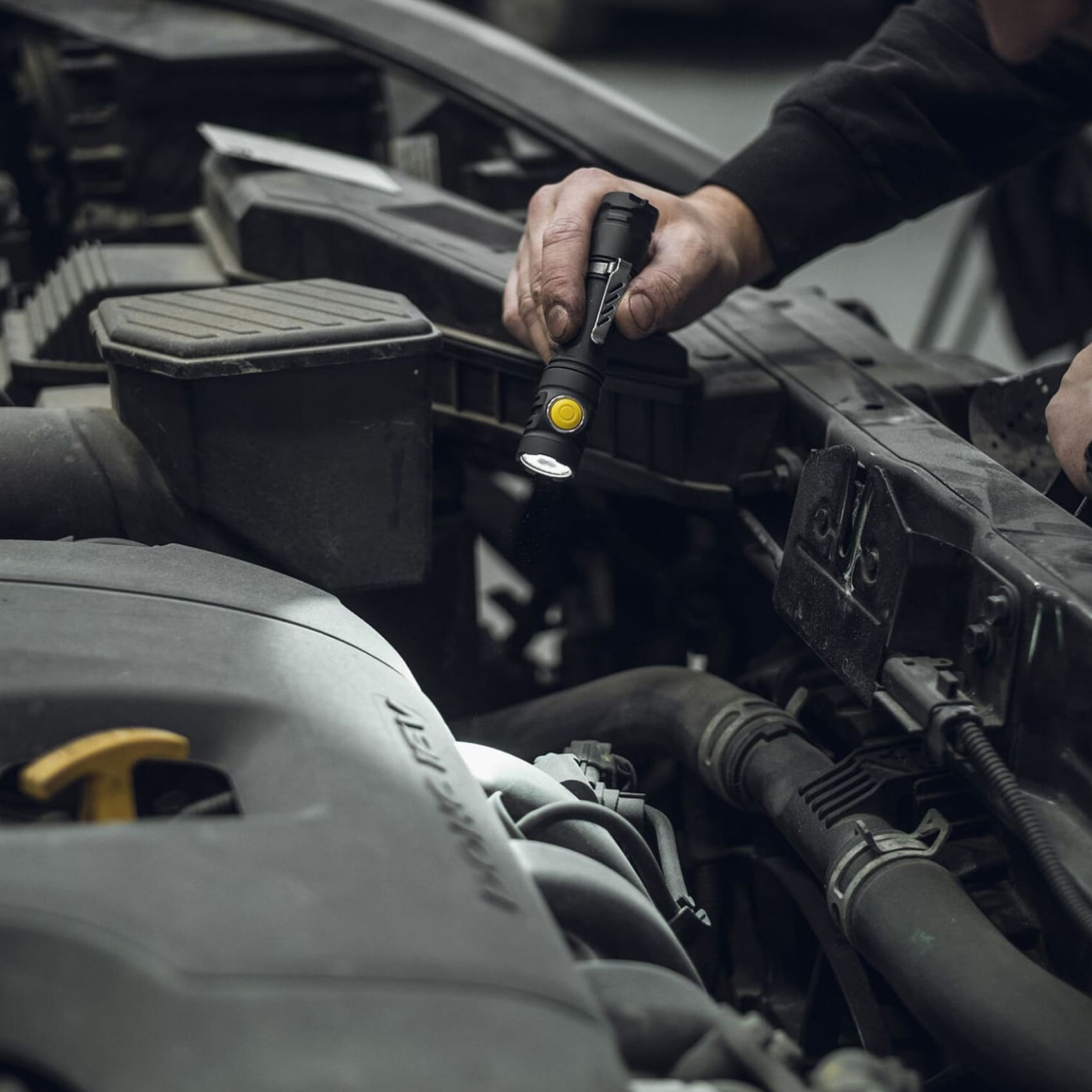 Lanternă Armytek Partner C2 Magnet USB Warm - 1020 lm