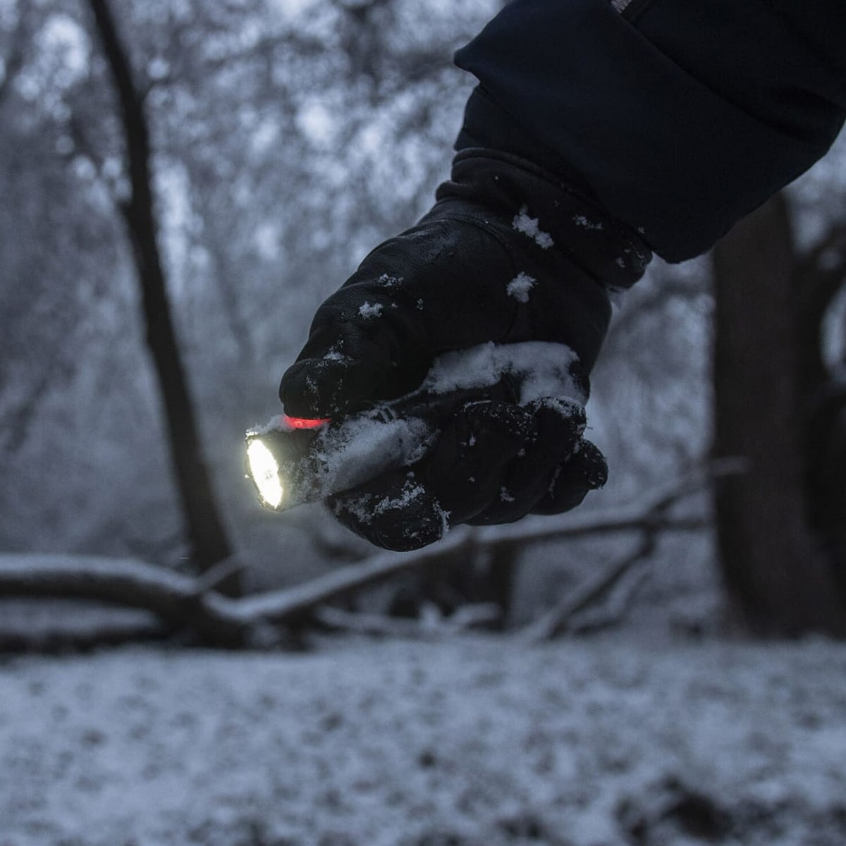 Lanternă Armytek Partner C2 Magnet USB Warm - 1240 lumeni