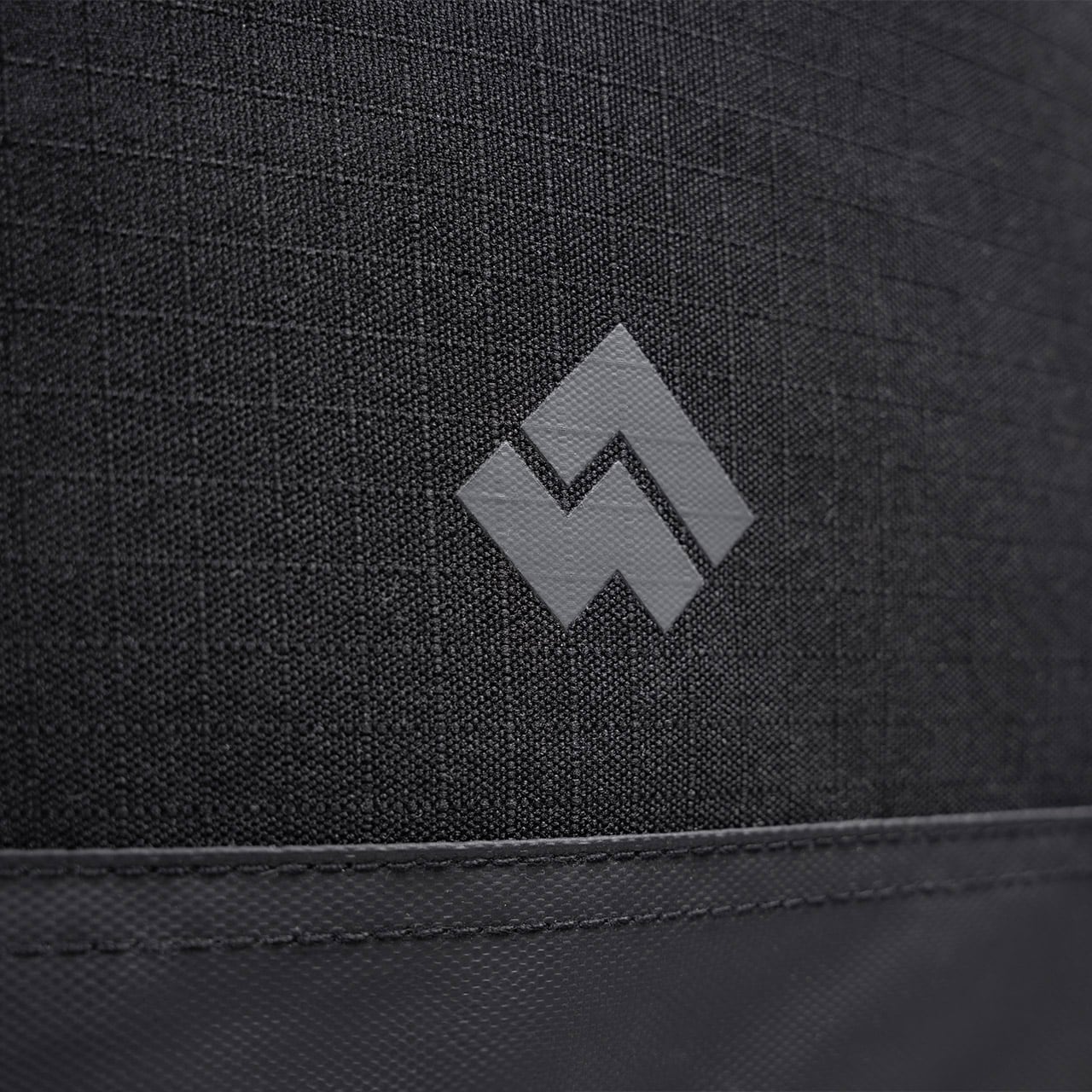 Geantă Alpinus Avila 60l - Neagră