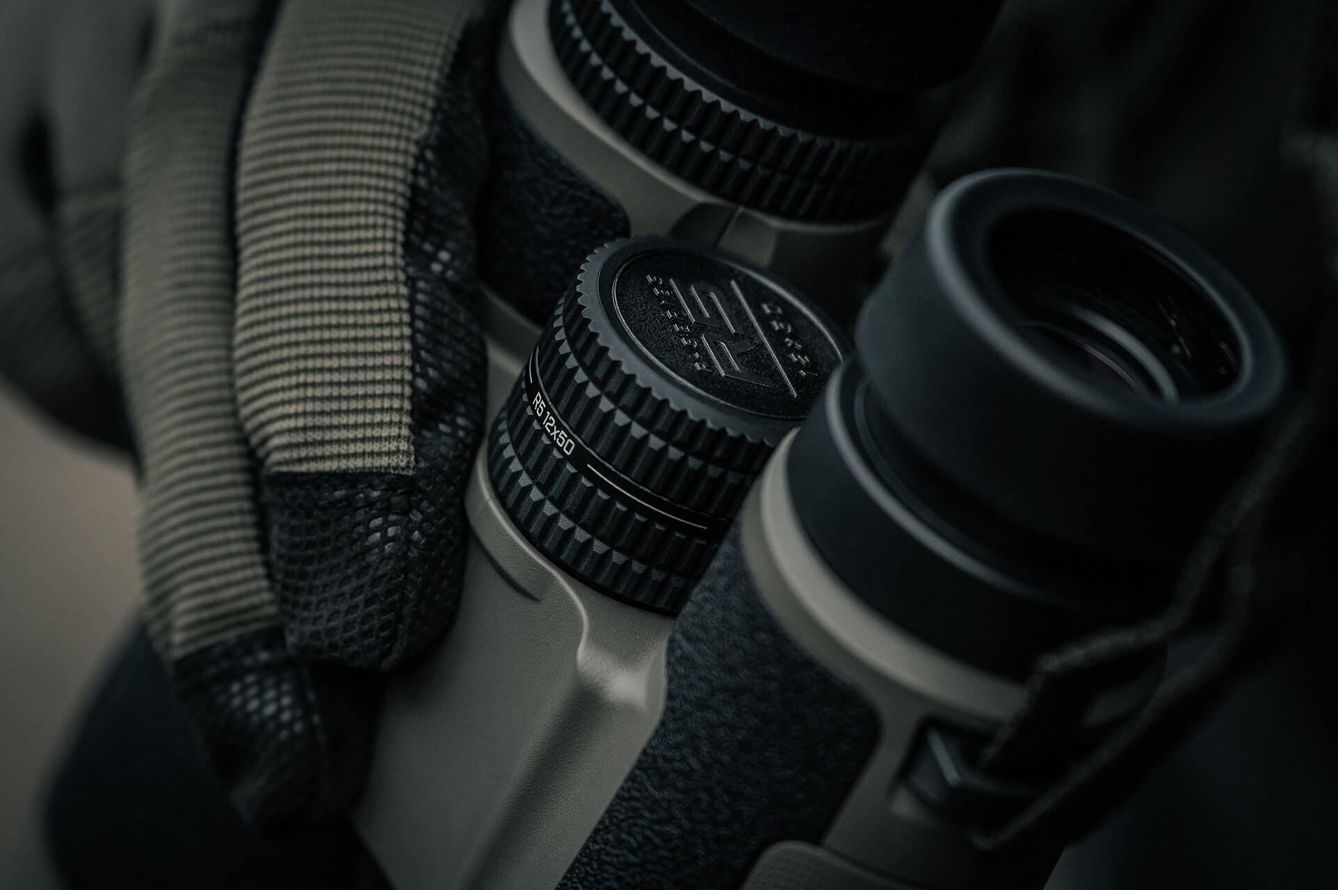 Binoclu Bushnell R5 12x50 - Ranger Green