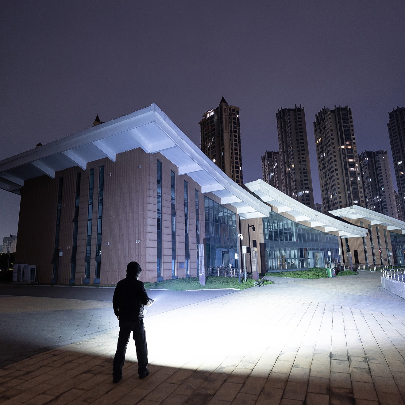 Lanternă Olight Prowess Orange - 5000 lumeni