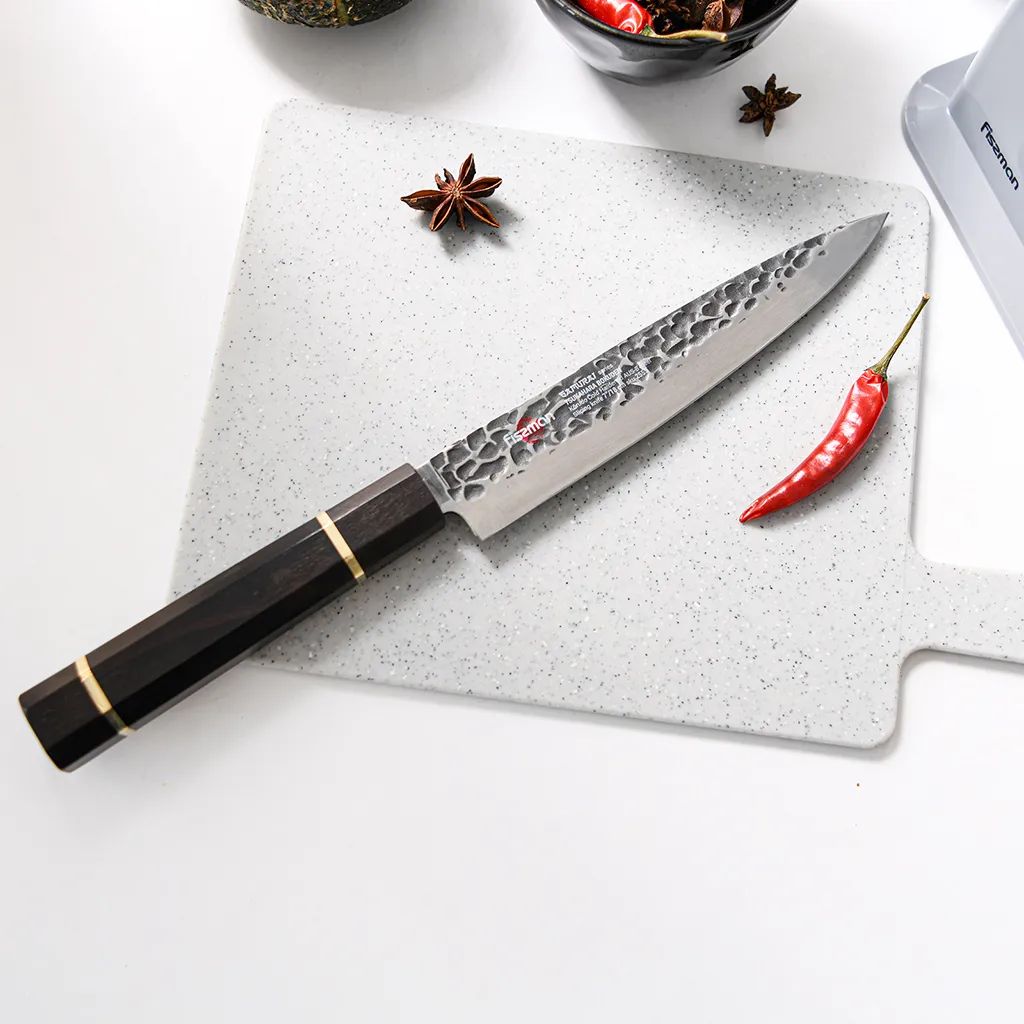 Cuțit de bucătărie Fissman Tsukahara Bokuden pentru filetare 18 cm