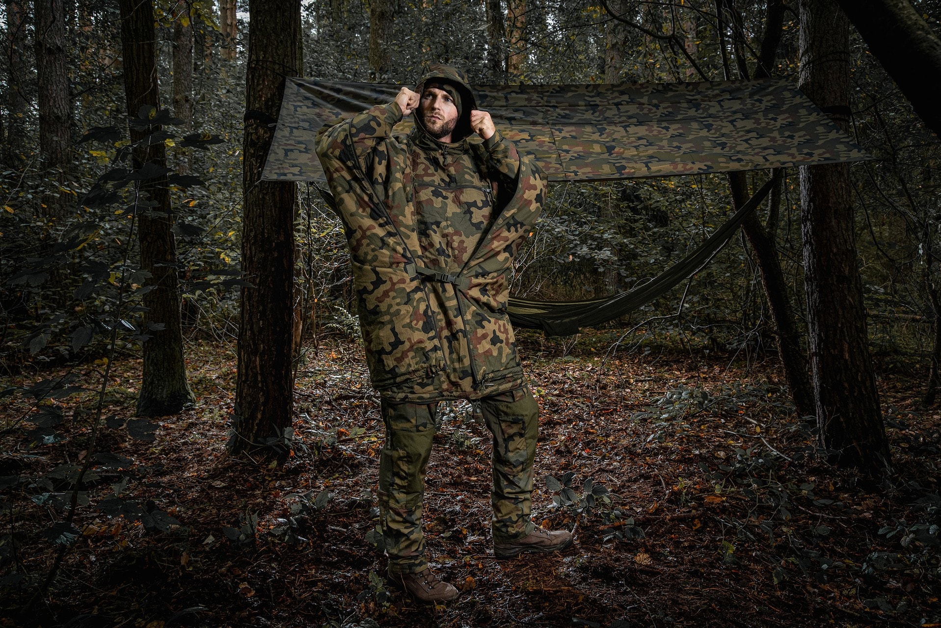 Poncho Helikon Swagman Roll Climashield Apex cu funcția de sac de dormit - wz.93 Pantera PL Woodland