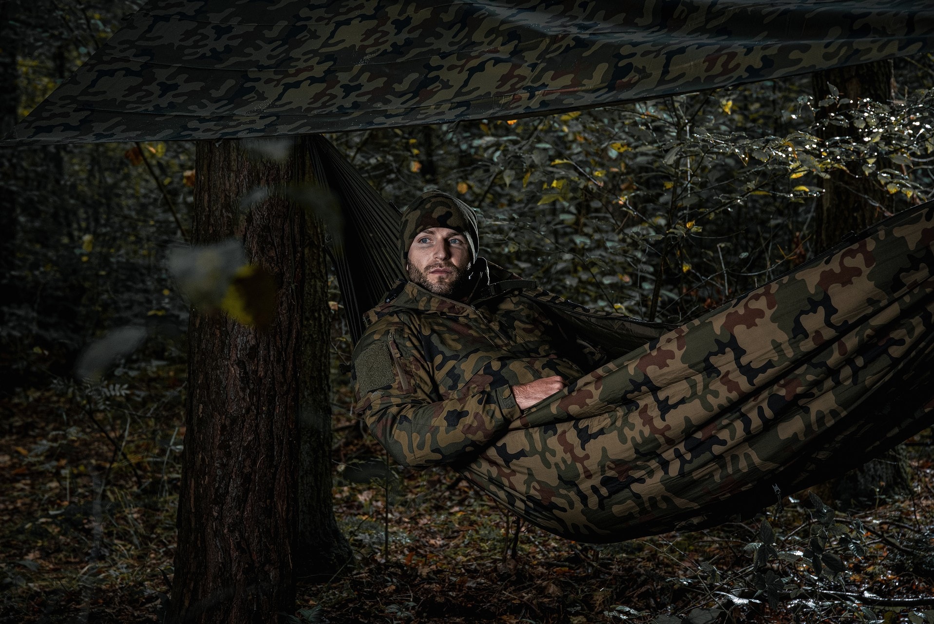 Poncho Helikon Swagman Roll Climashield Apex cu funcția de sac de dormit - wz.93 Pantera PL Woodland