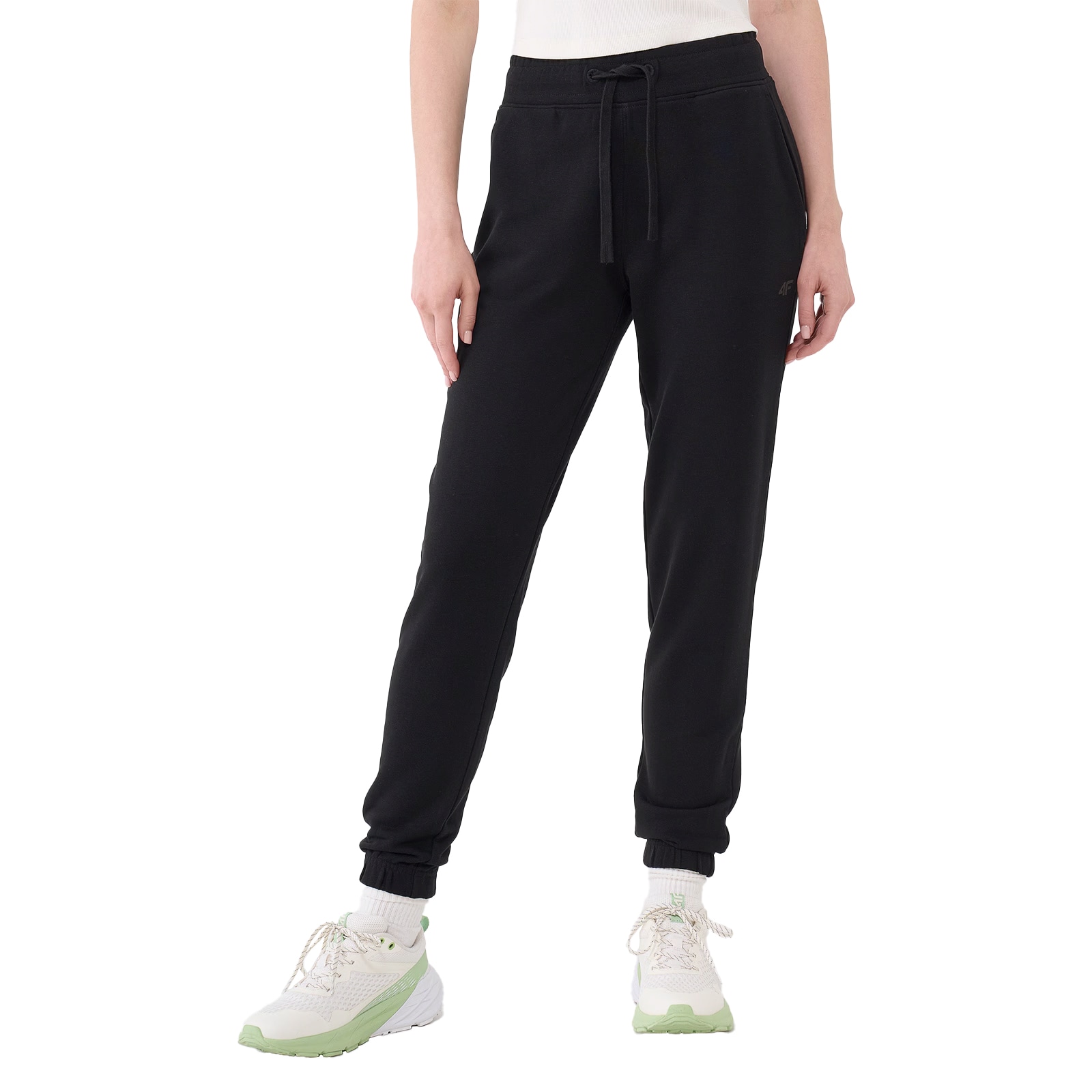 Pantaloni de trening de damă 4F F1138 - Negri