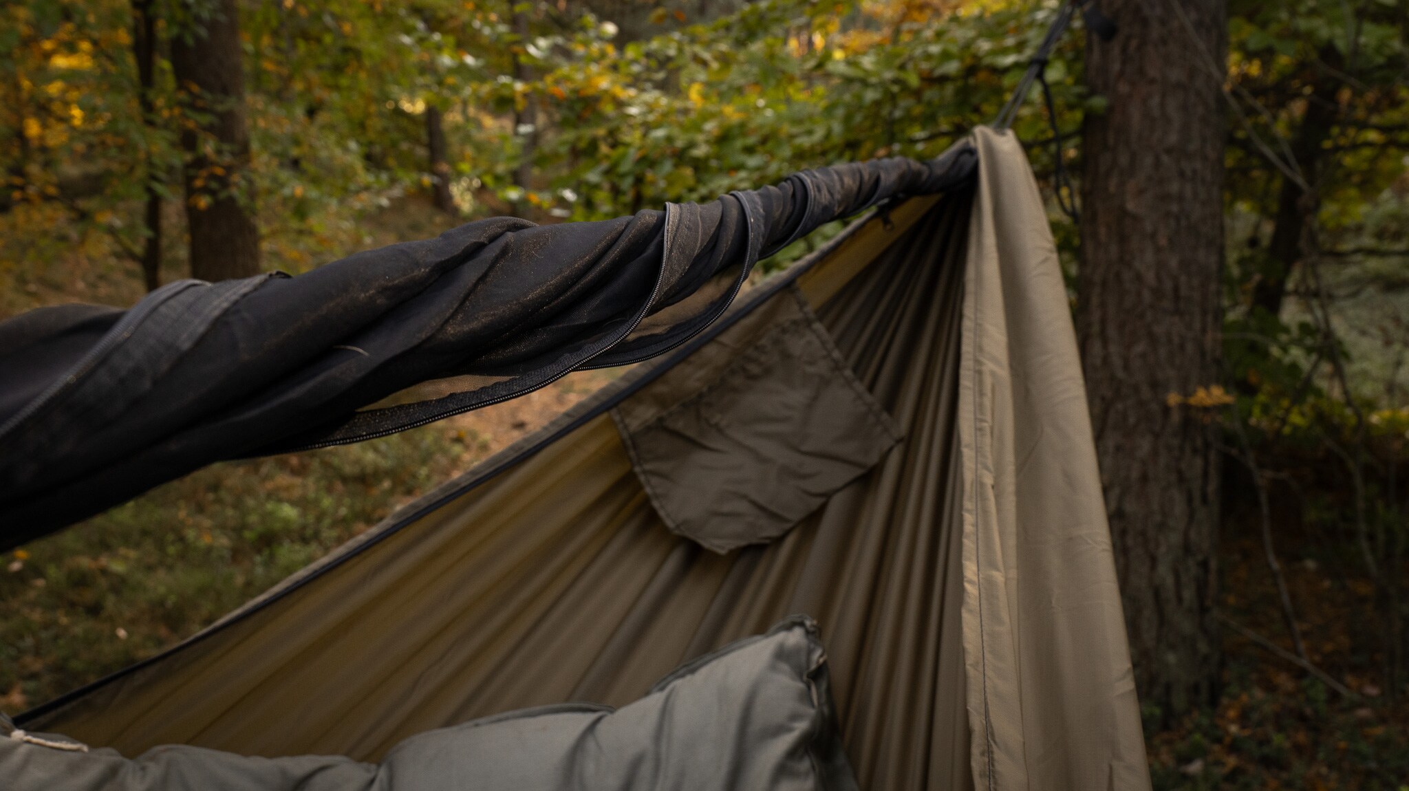 Hamac ultraușor TigerWood Ważka V2 Long Double Zip Desert - cu plasă împotriva insectelor