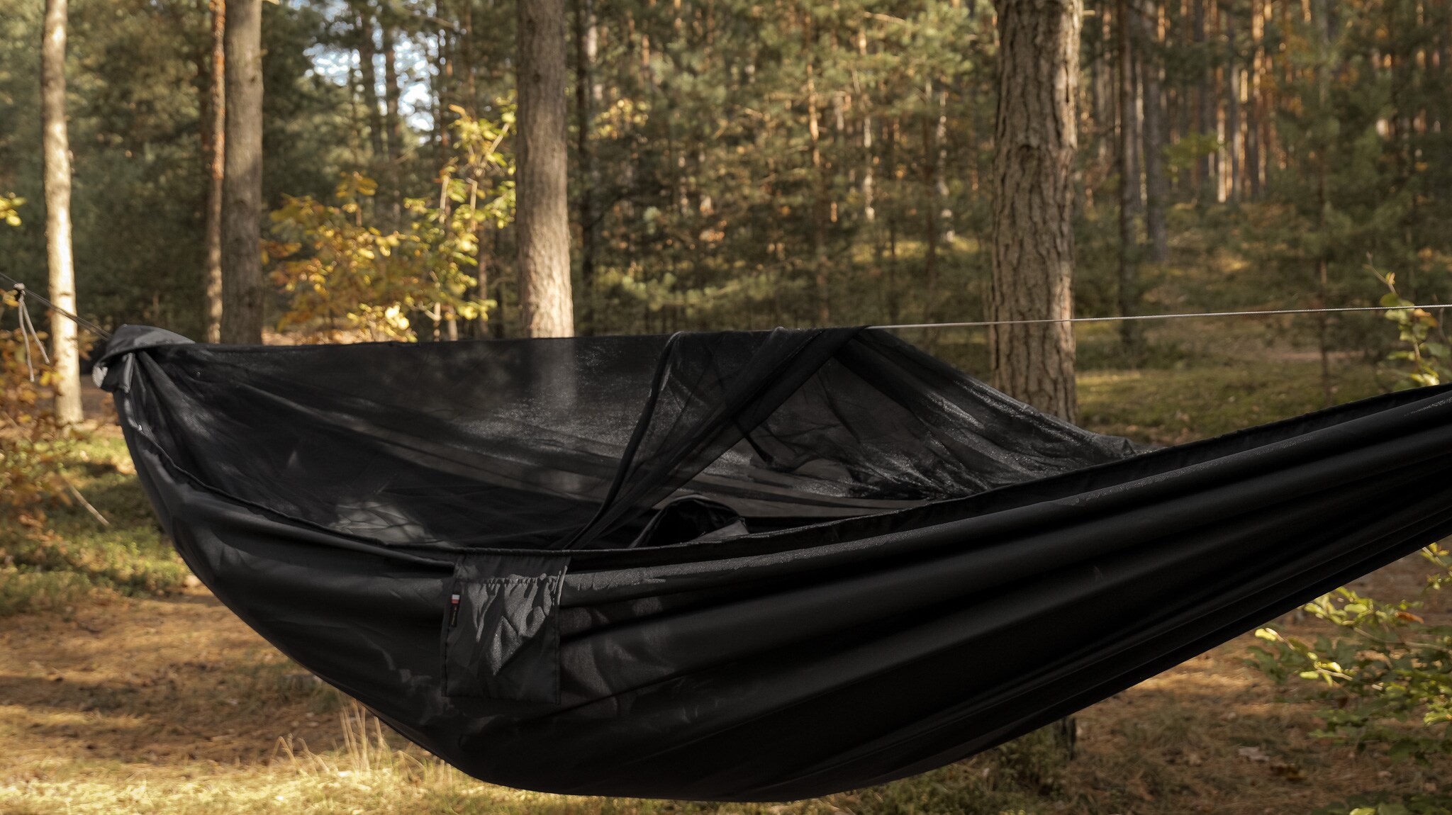 Hamac TigerWood Ważka V1 Pocket cu plasă de protecție împotriva insectelor - Black