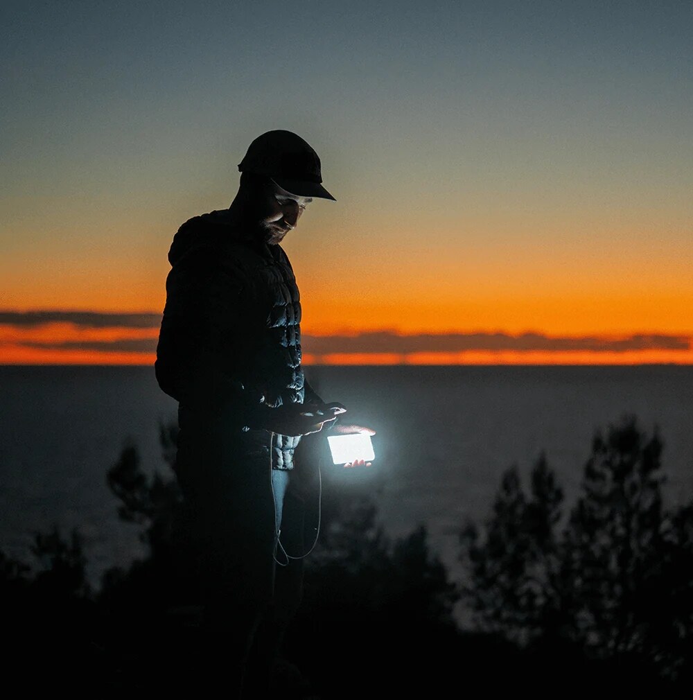 Powerbank solar Xtorm Go2 10000 mAh 15W - Black