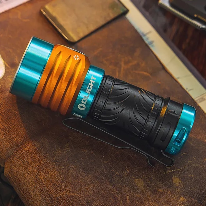 Lanternă cu acumulator Olight Baton Turbo Roadster - 1000 lumeni