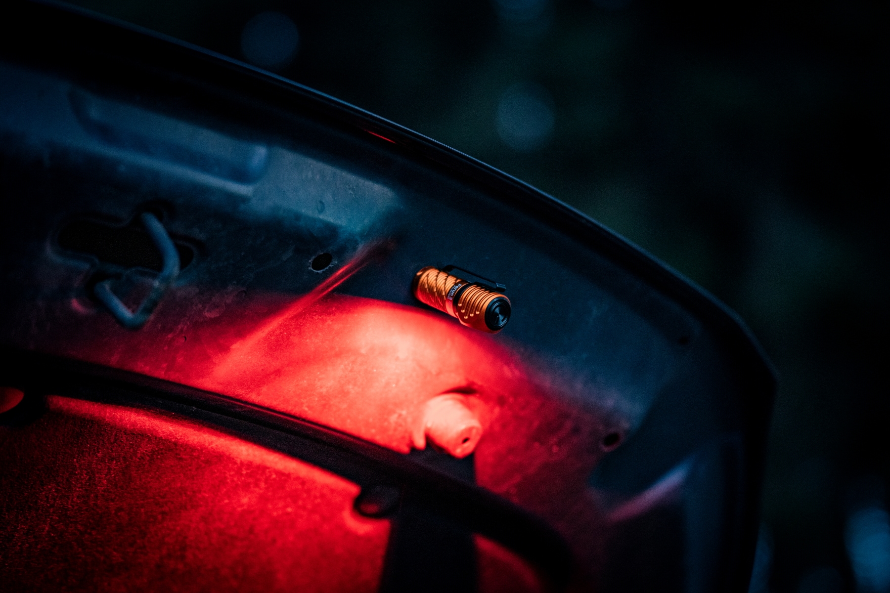 Lanternă frontală și unghiulară Olight Perun 3 Mini Cool White Orange cu bandă pentru cap - 1250 lumeni